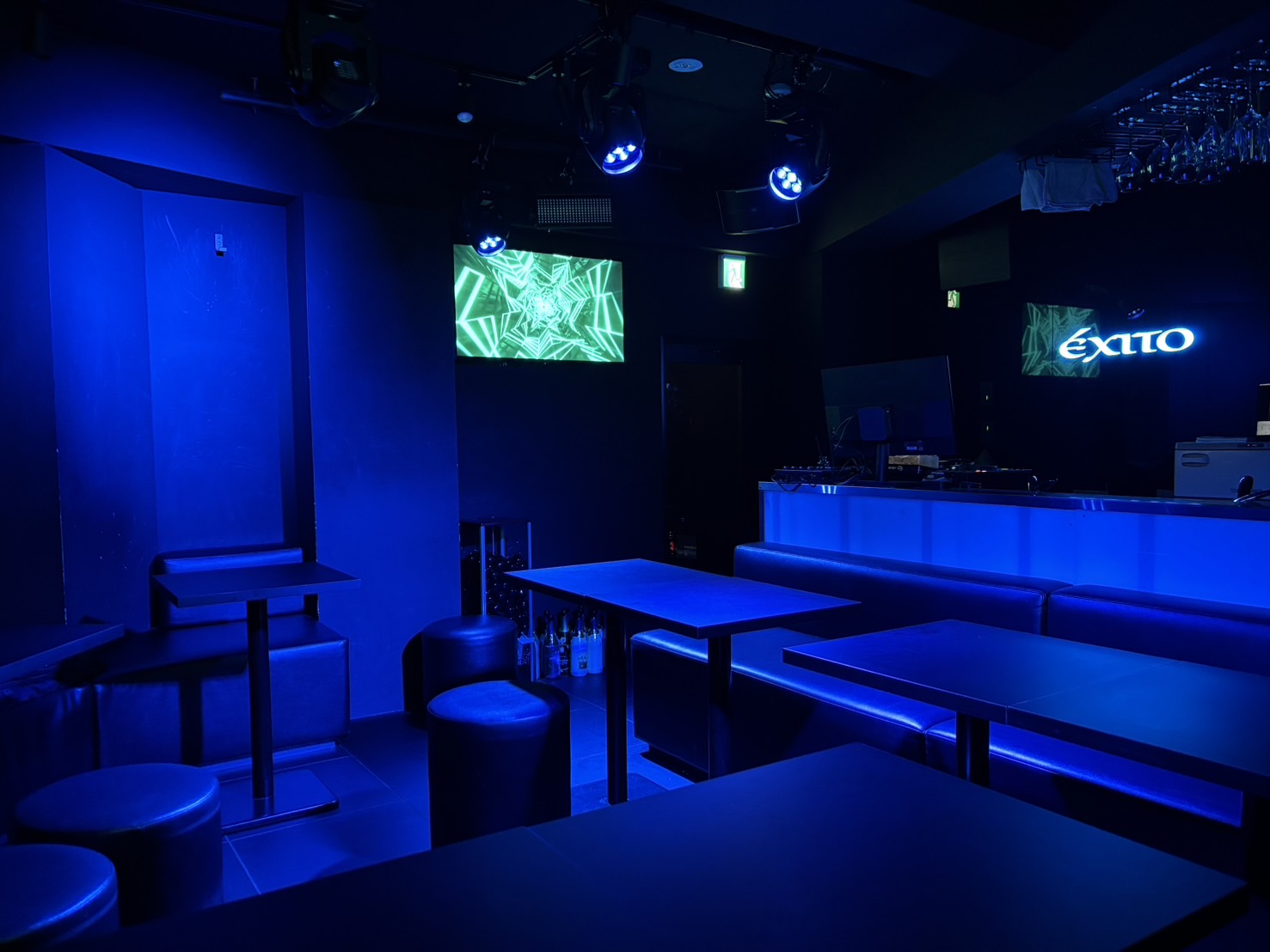 Lounge Floor - 1