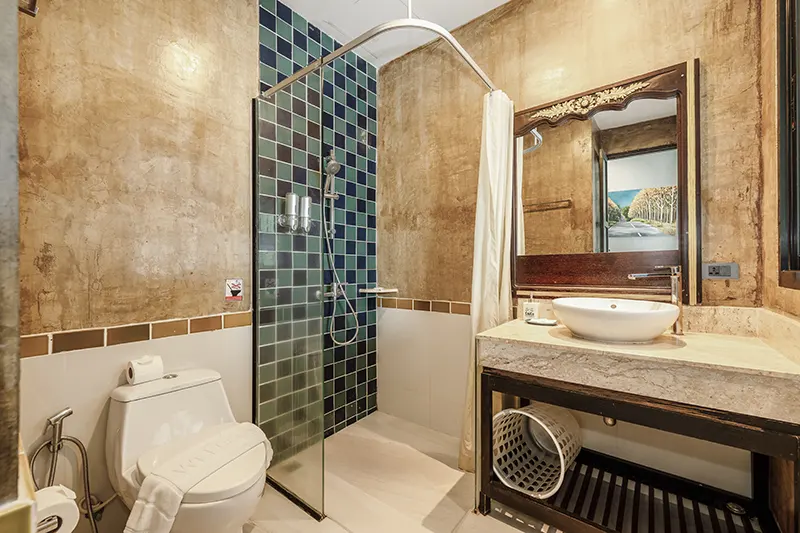 Łazienka z turkusową mozaiką