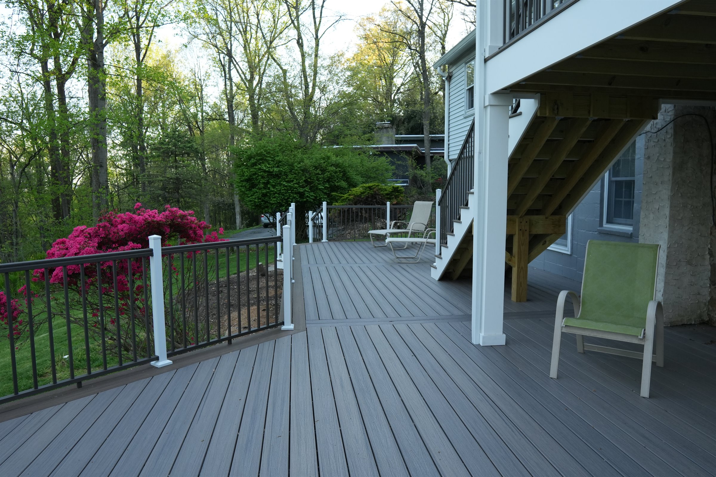 Multi-Level Trex Deck Remodel - Image 9