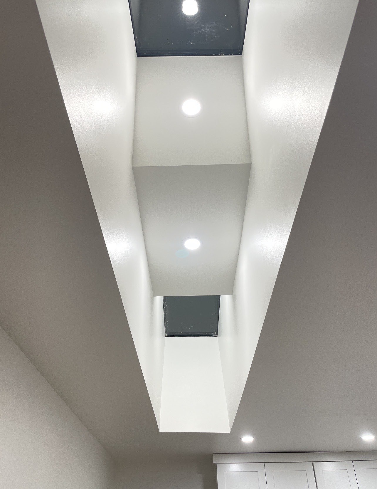 Recessed ceiling lighting