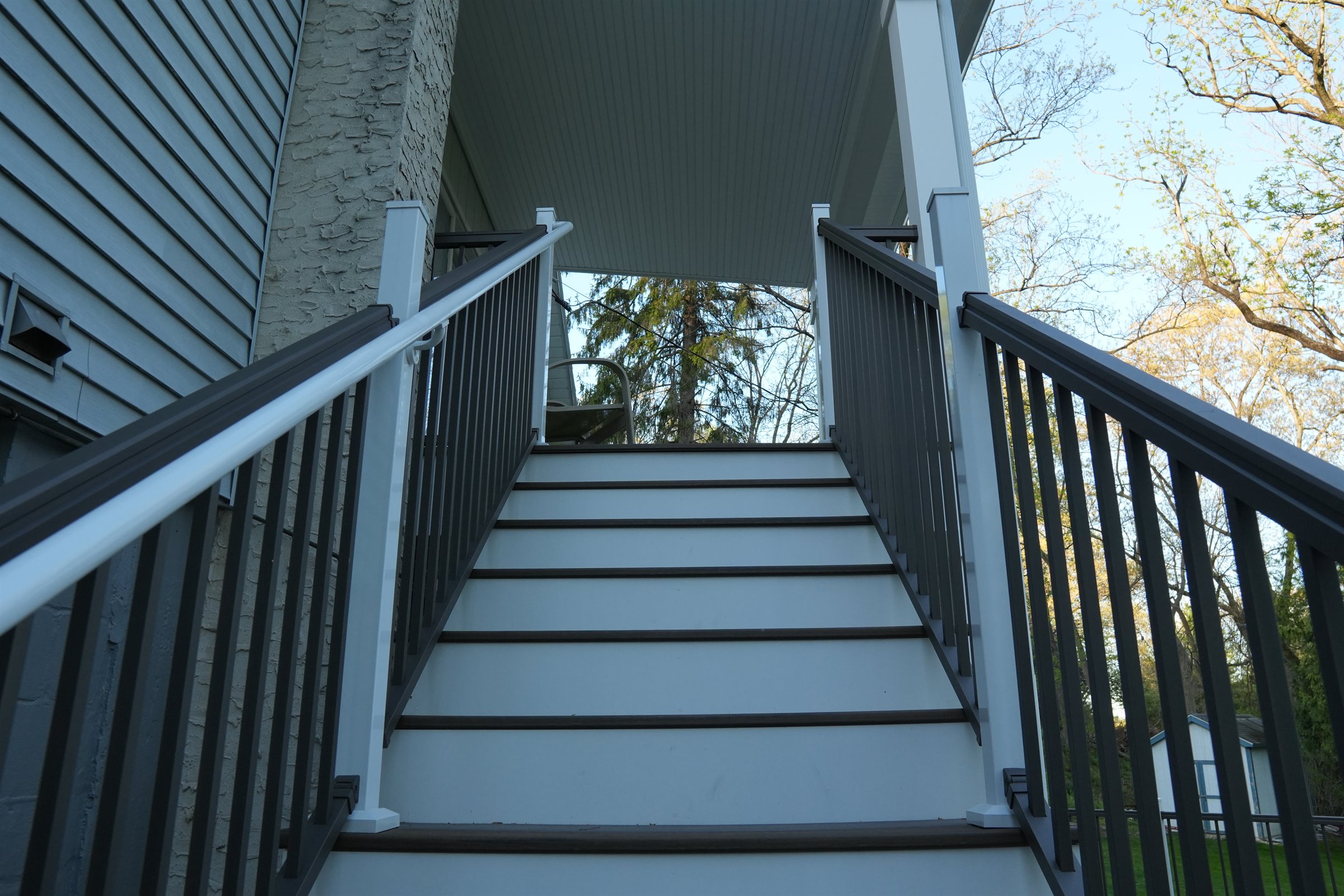 Multi-Level Trex Deck Remodel - Image 10
