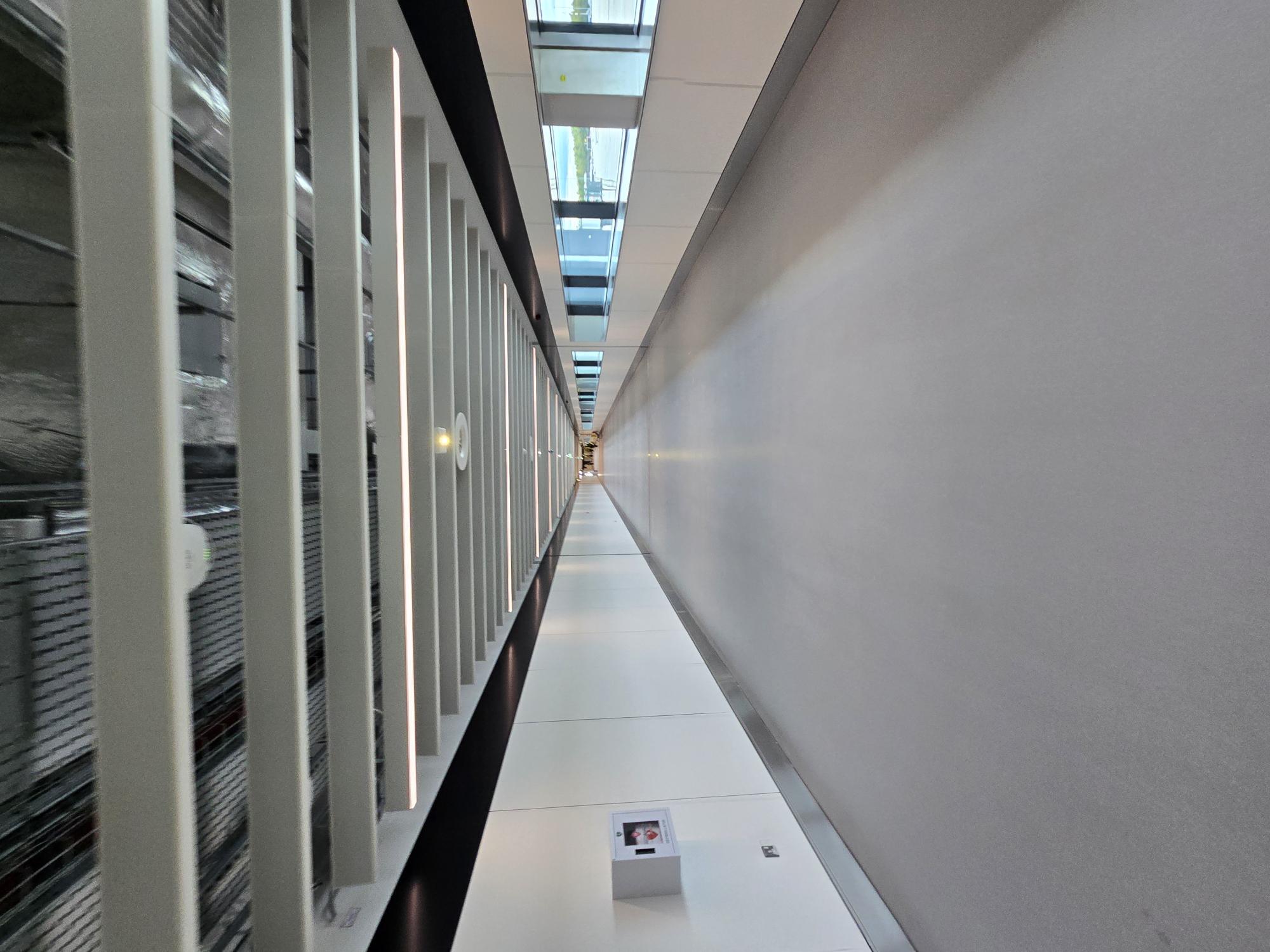 Manchester Airport Terminal 2 Pier — image 4