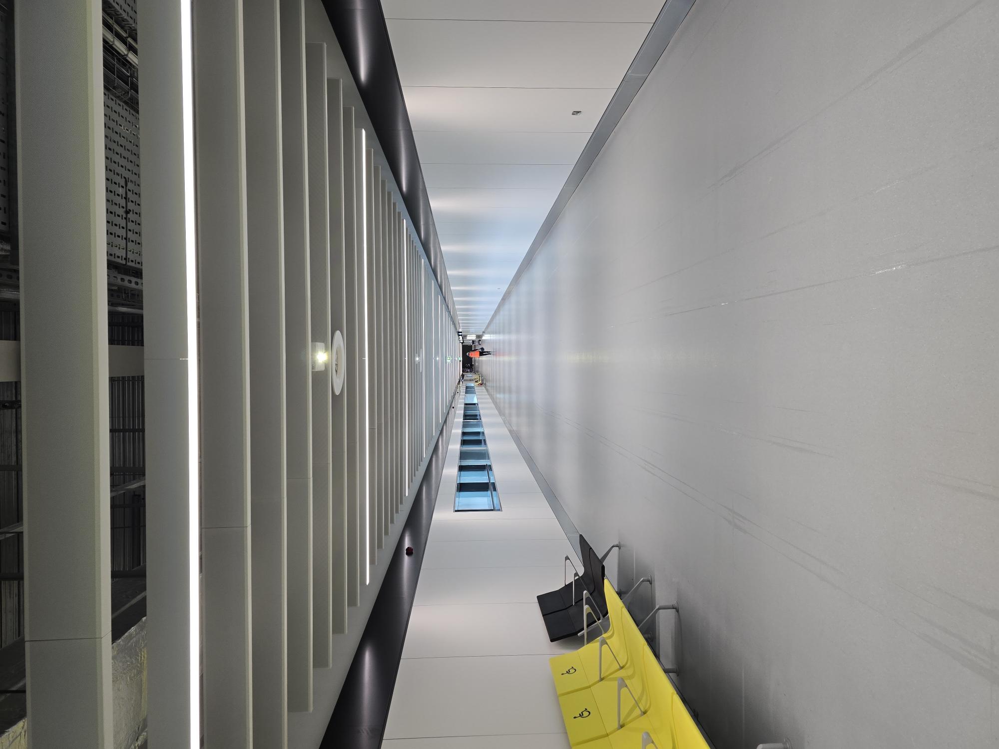 Manchester Airport Terminal 2 Pier — image 5