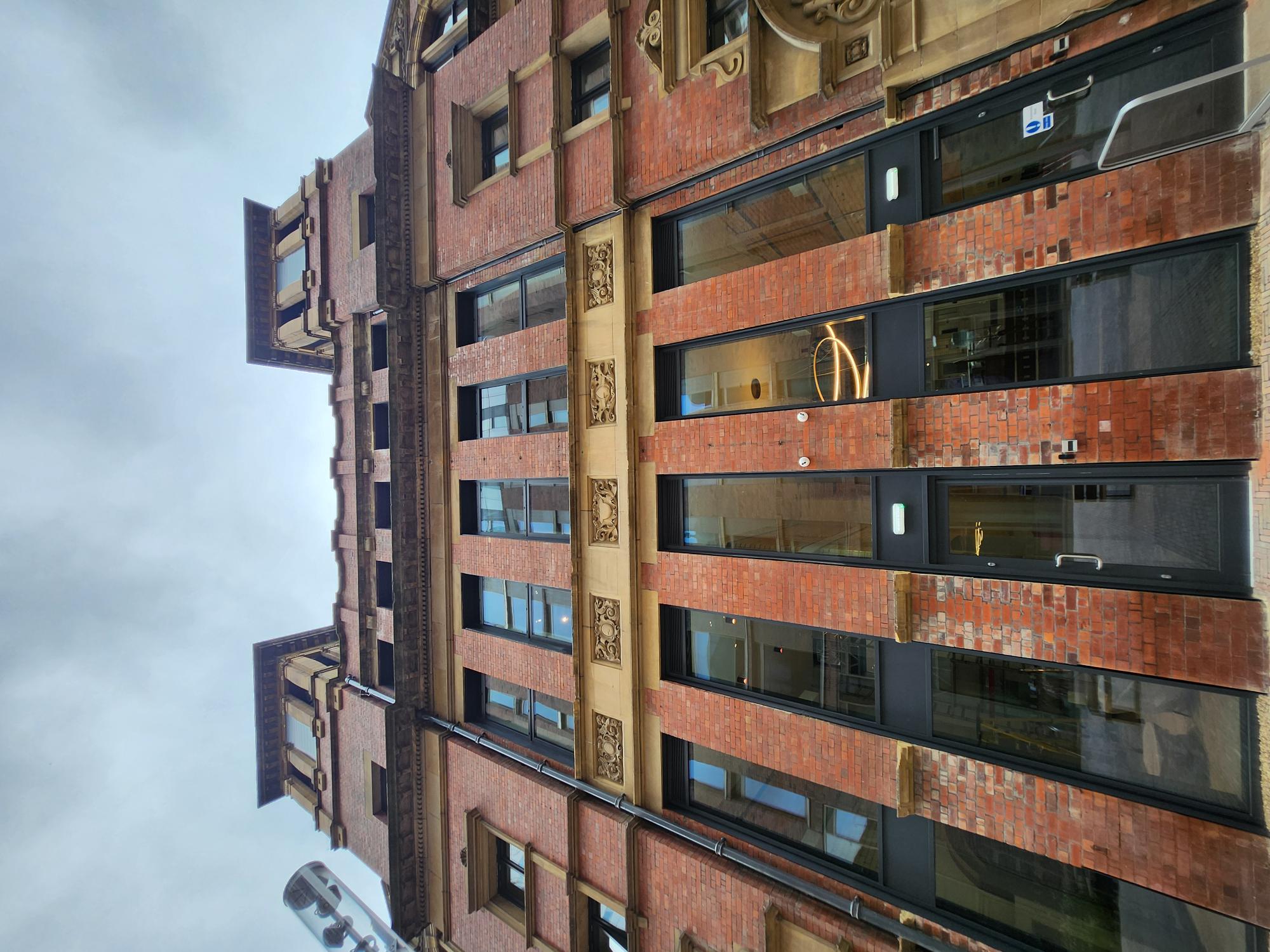 Leonardo Building — image 12