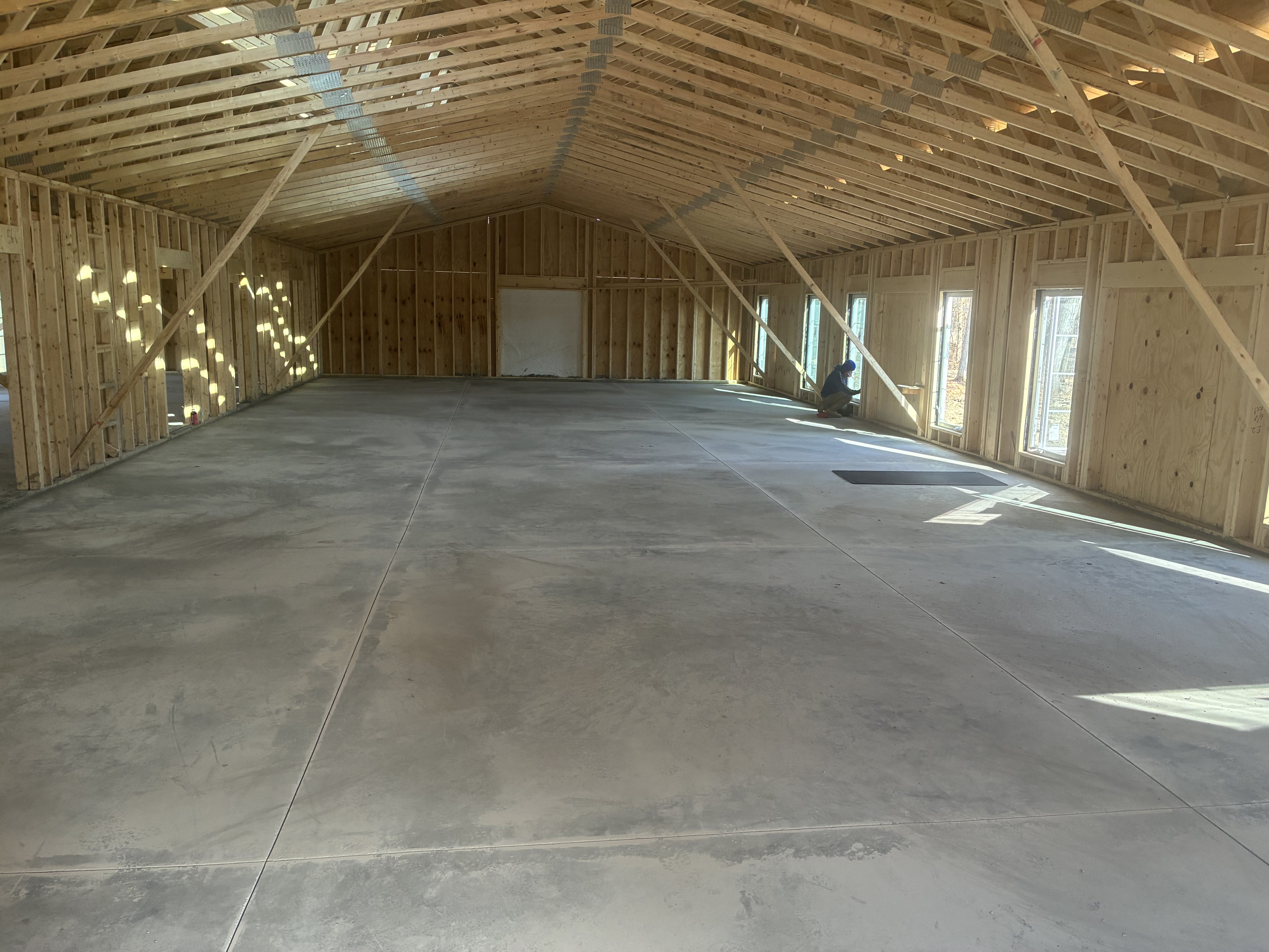 Large pole barn concrete floor with smooth finish