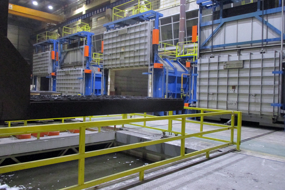 Heat treatment quench tanks