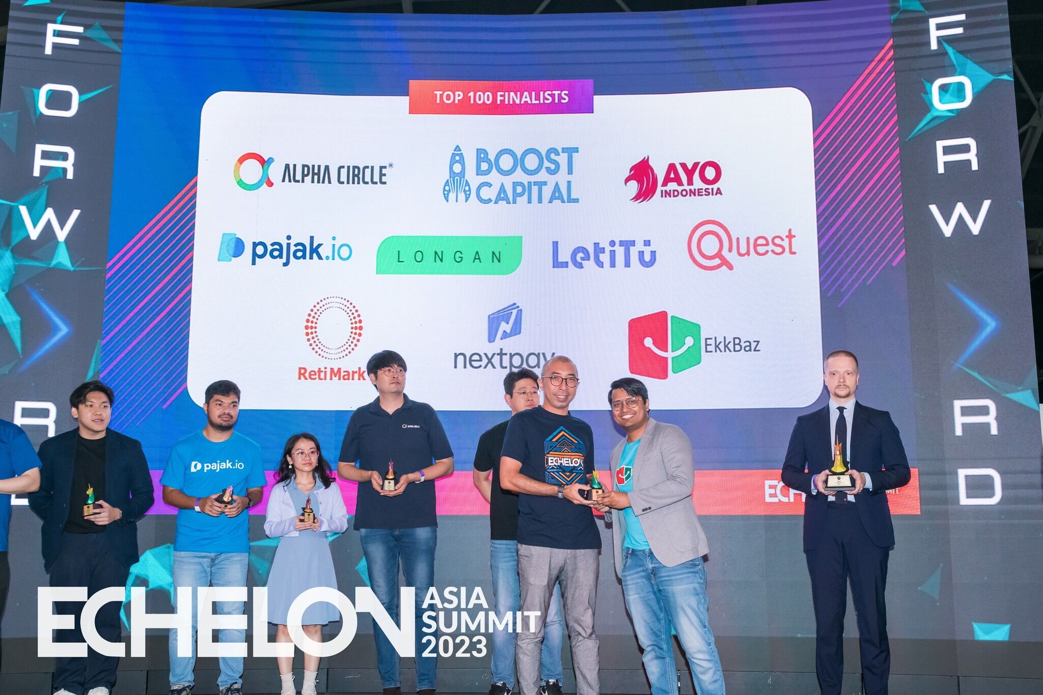 Enam Chowdhury receiving recognition at Echelon Asia Summit 2023