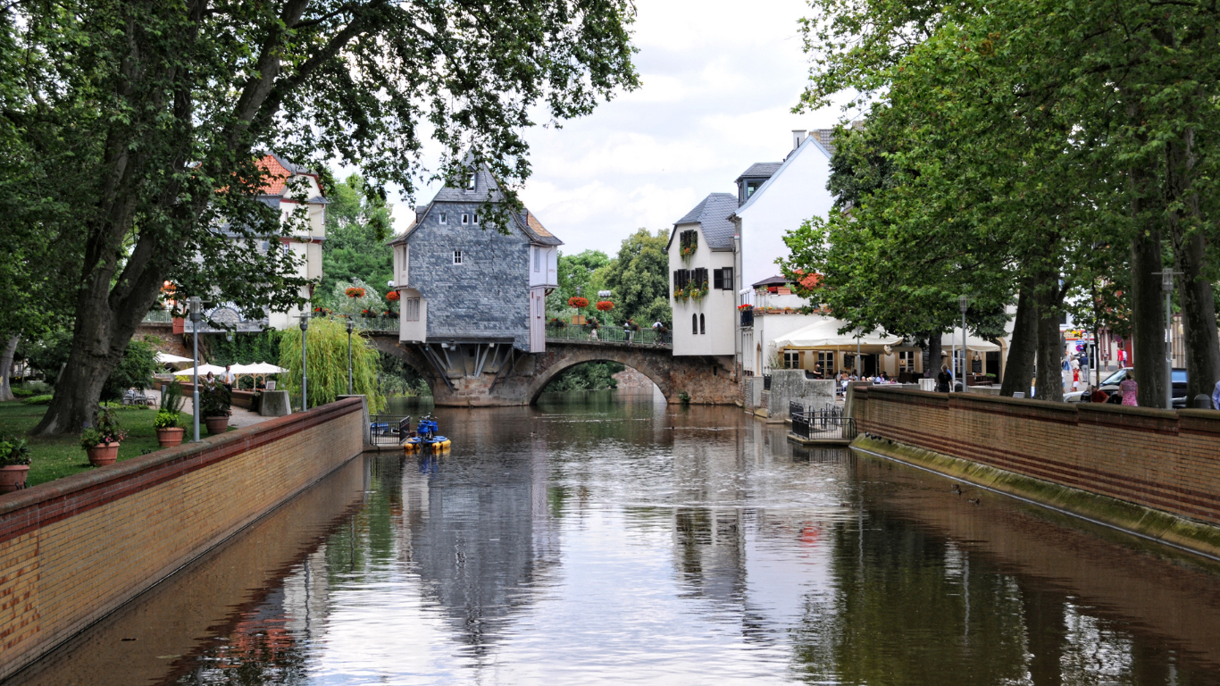 Historischer Ortskern mit alten Häusern