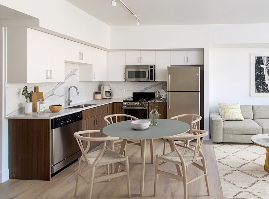 1801L Residence — Seria walnut lowers, white uppers