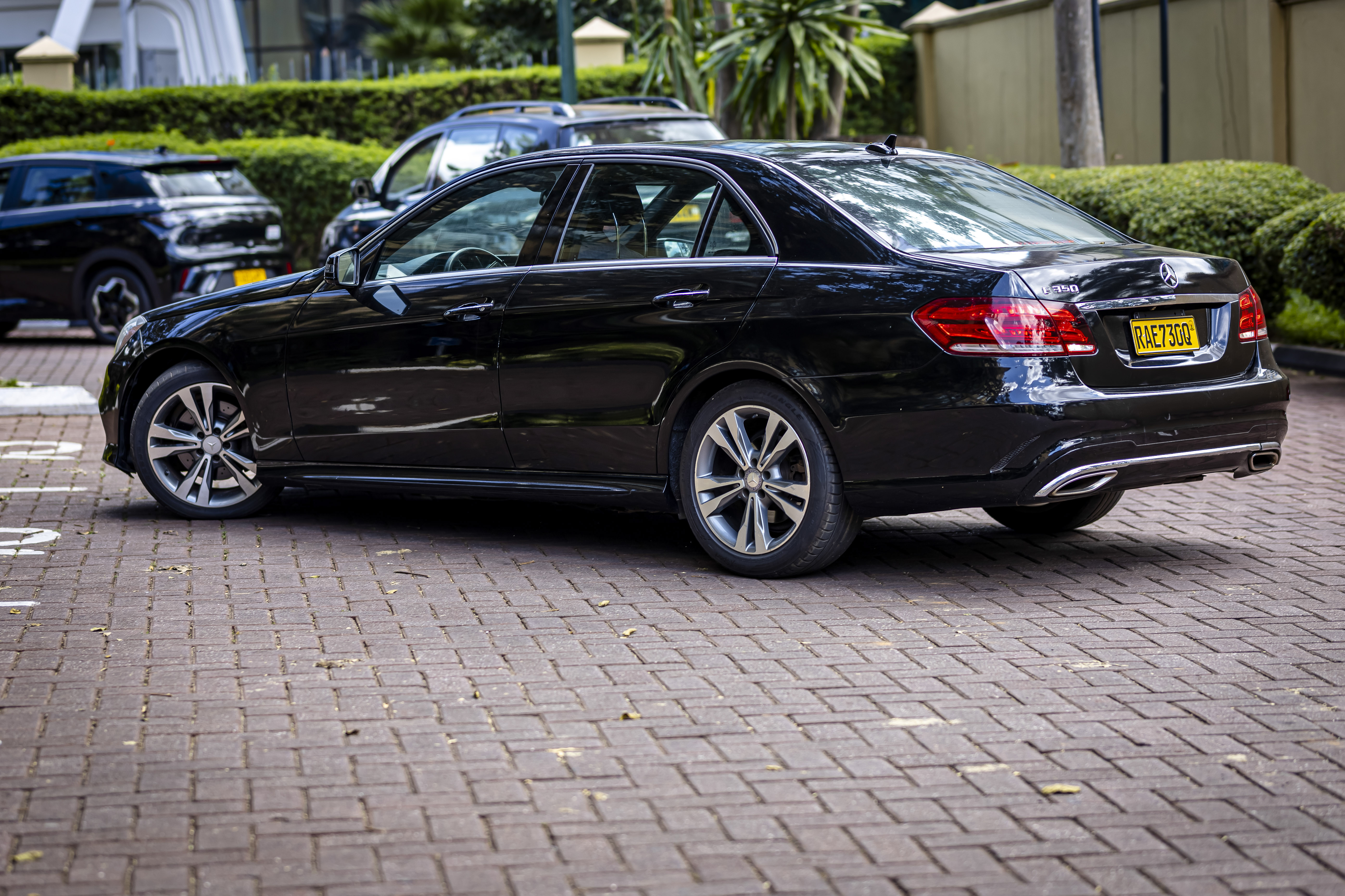 Mercedes-Benz E-Class view 3
