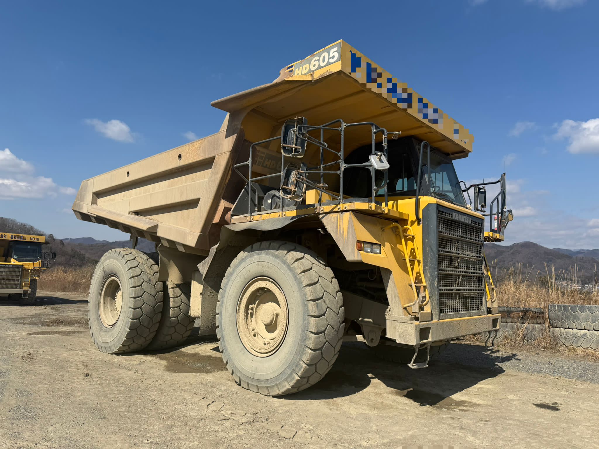 Komatsu HD605 Dump Truck
