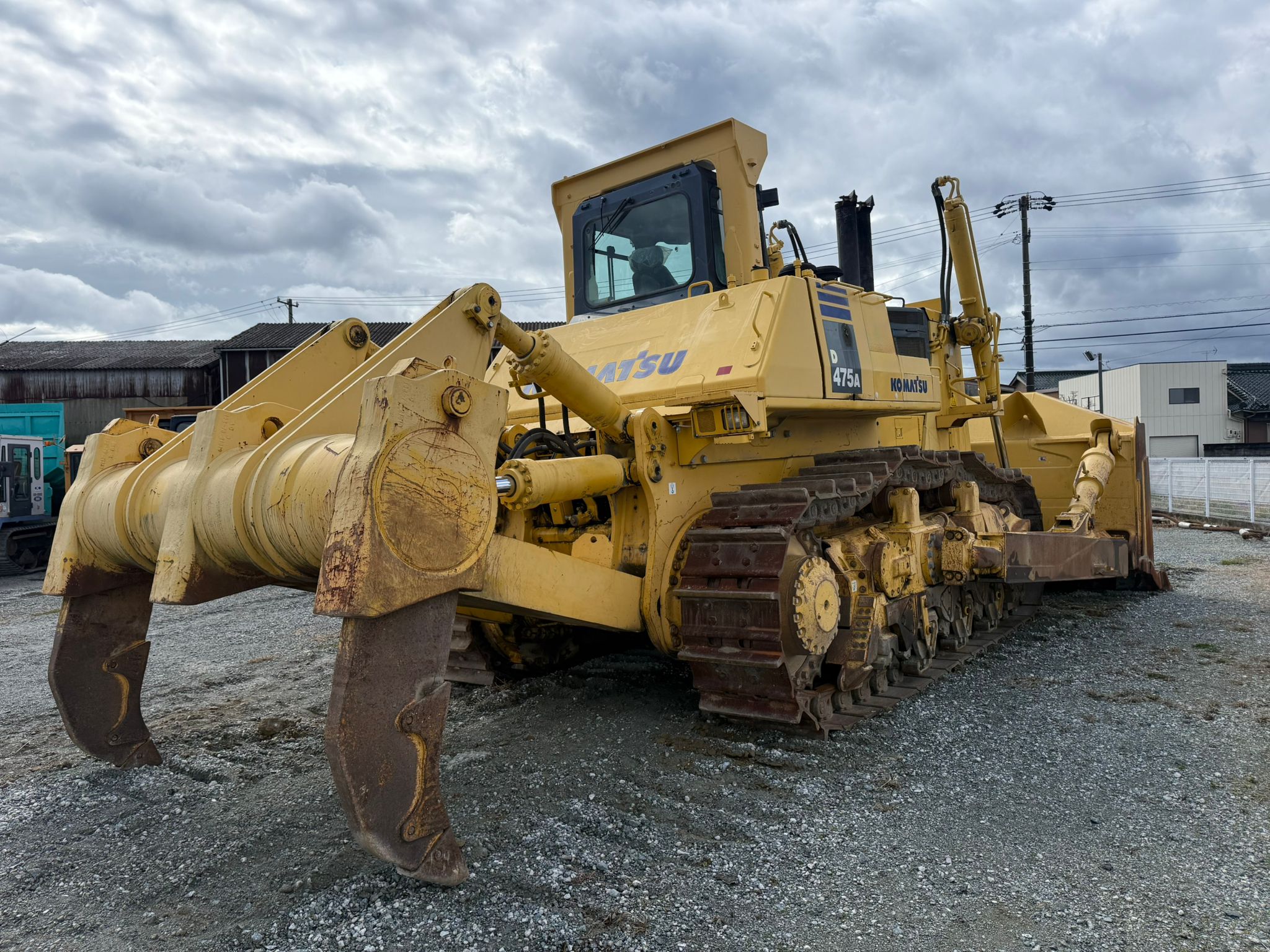 Komatsu D475A Large Bulldozer