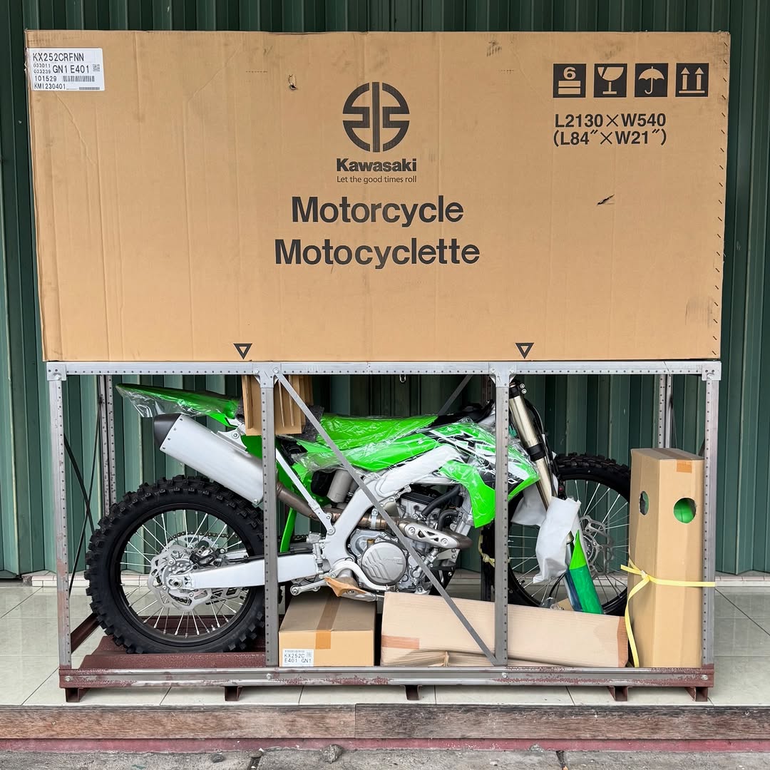 Kawasaki KX250F 2024 (New Old Stock) - Image 1