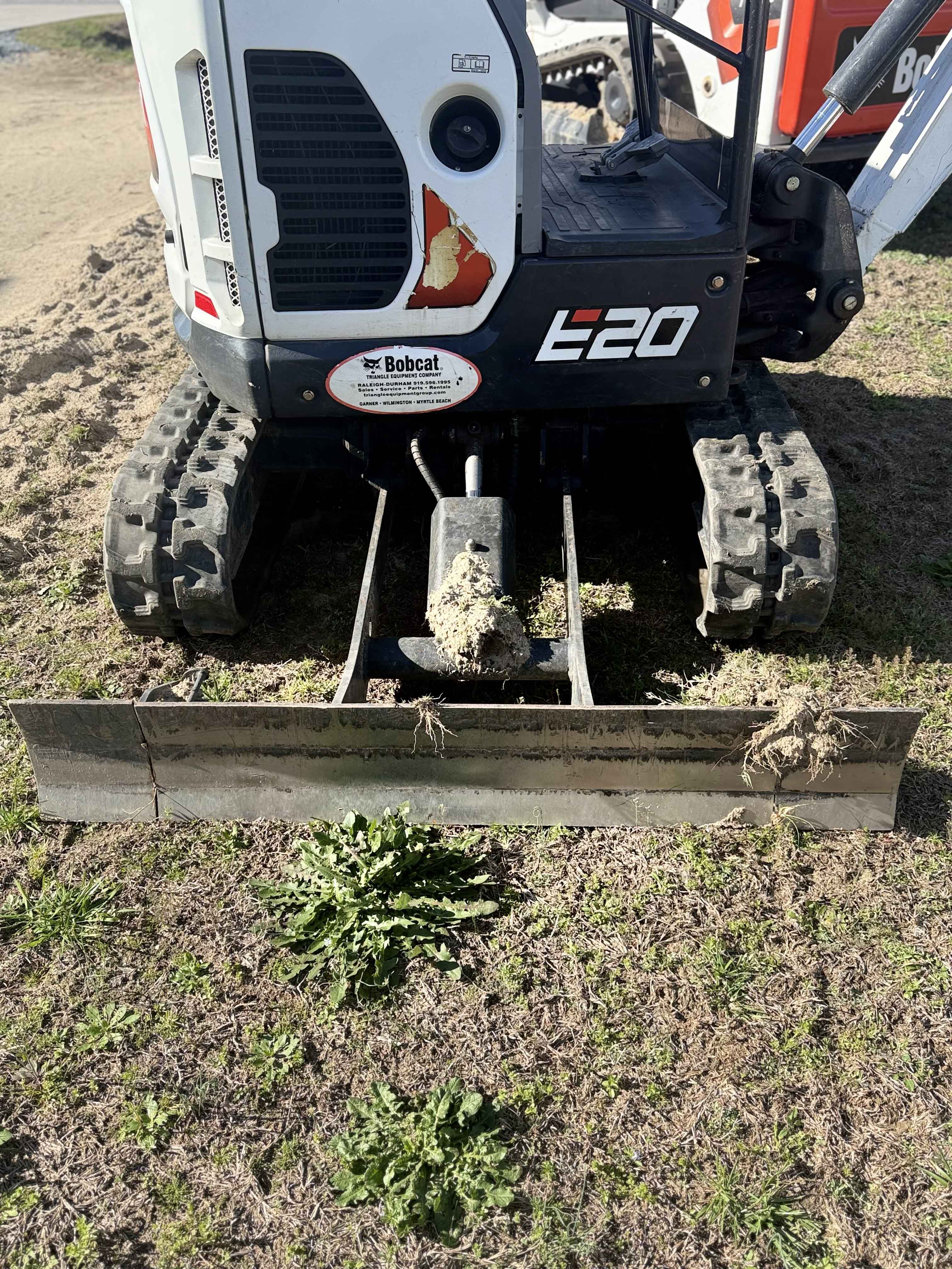 Bobcat E20 Mini Excavator thumbnail 2