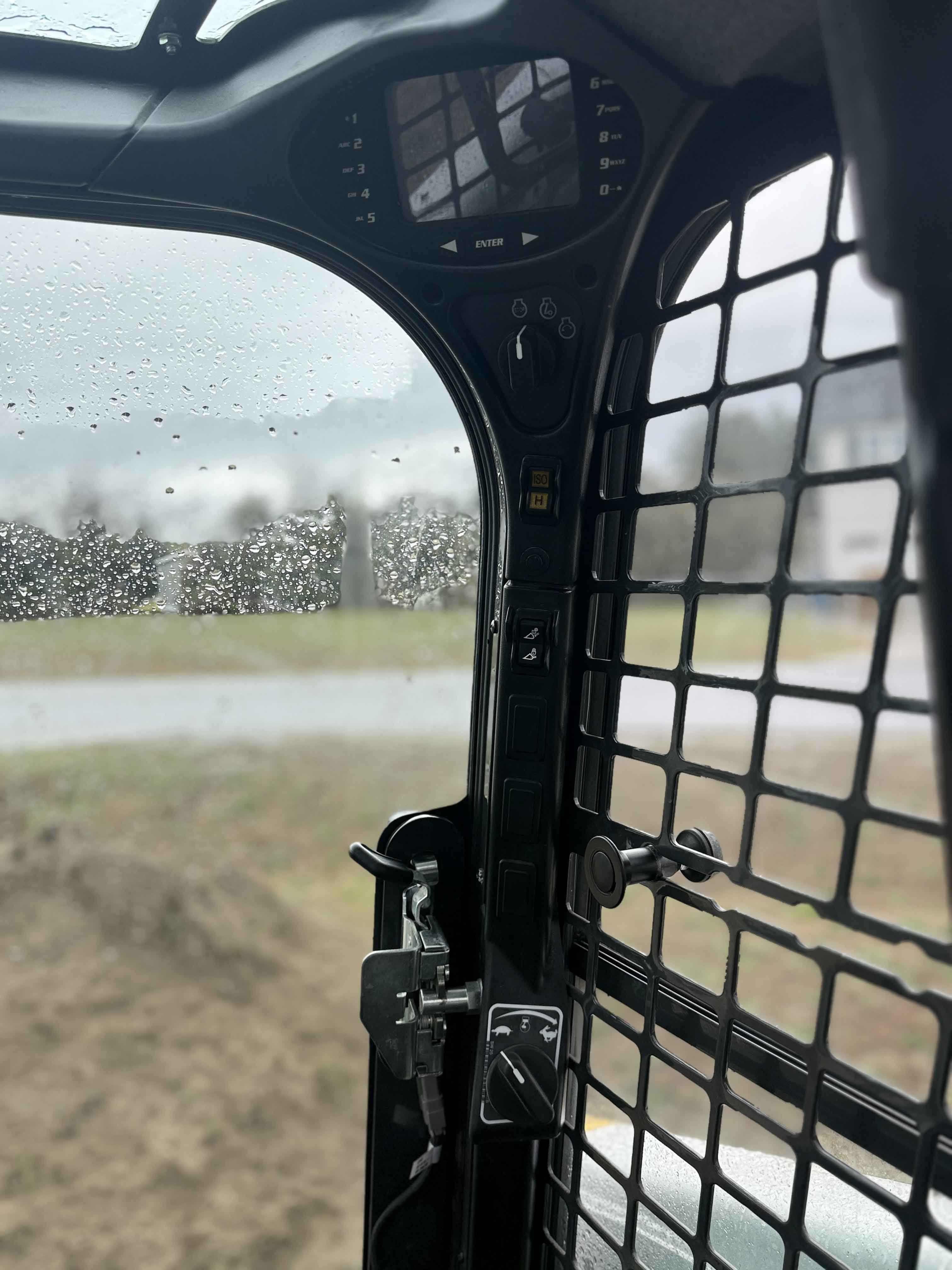 Bobcat T595 Compact Track Loader thumbnail 5