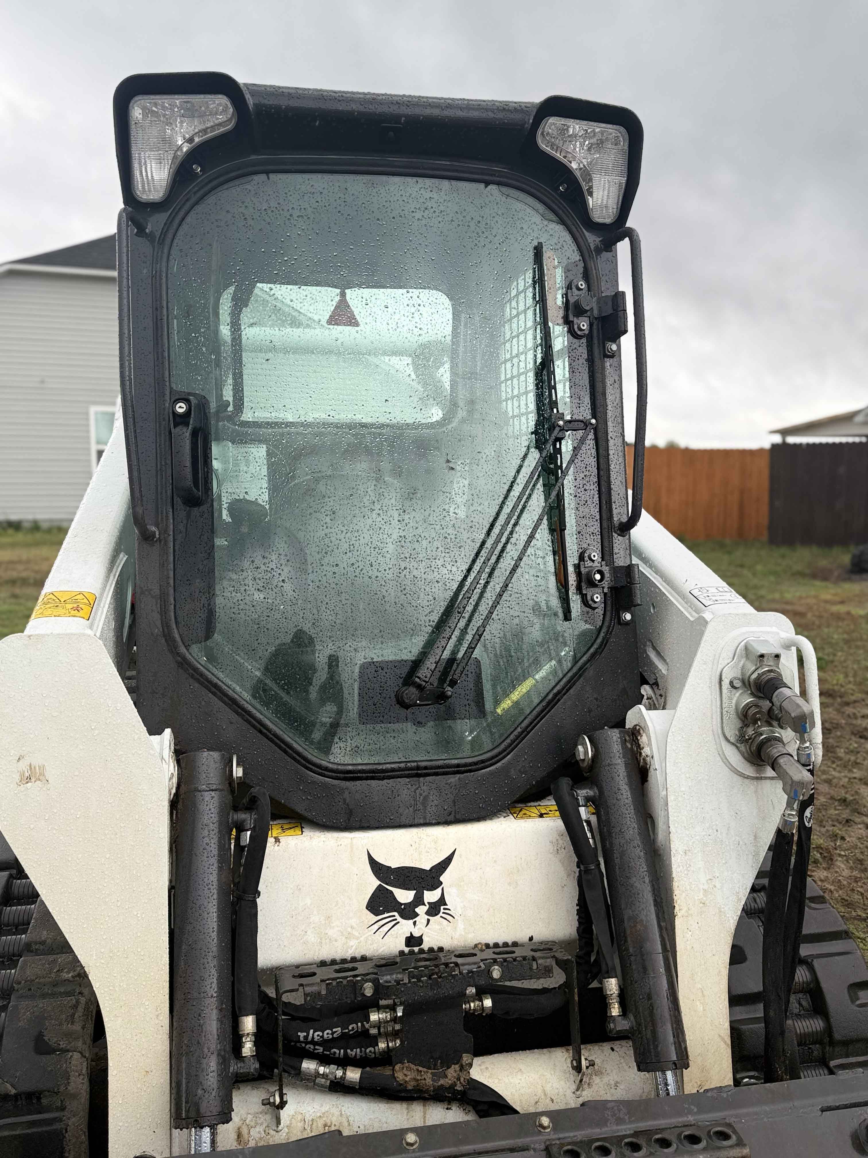 Bobcat T595 Compact Track Loader thumbnail 2