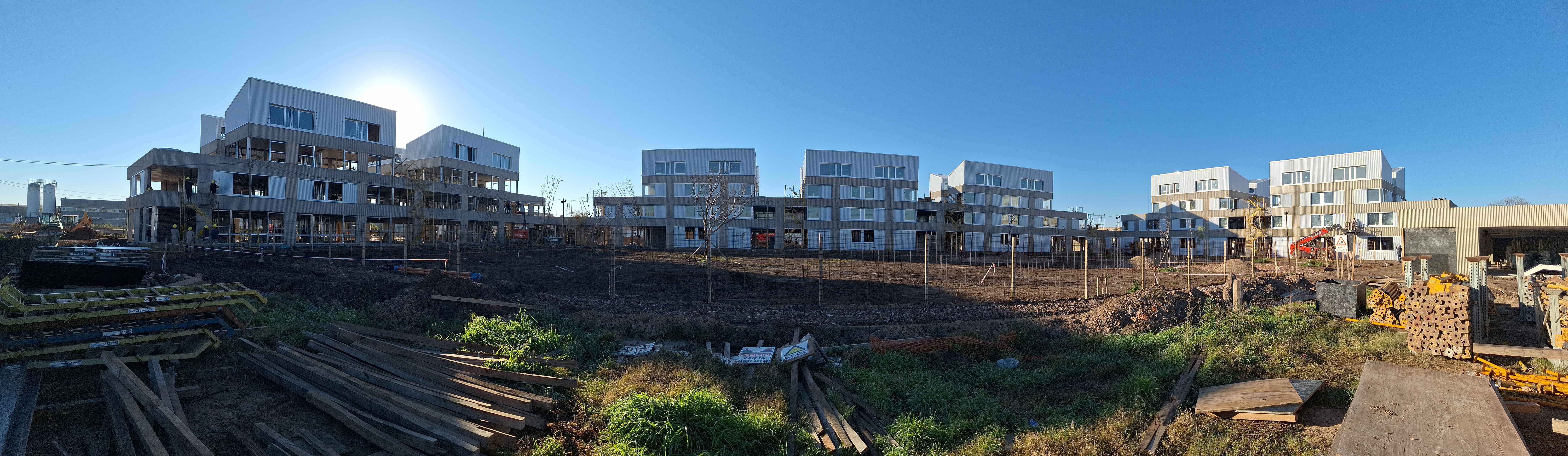 Vista panorámica del complejo habitacional en construcción