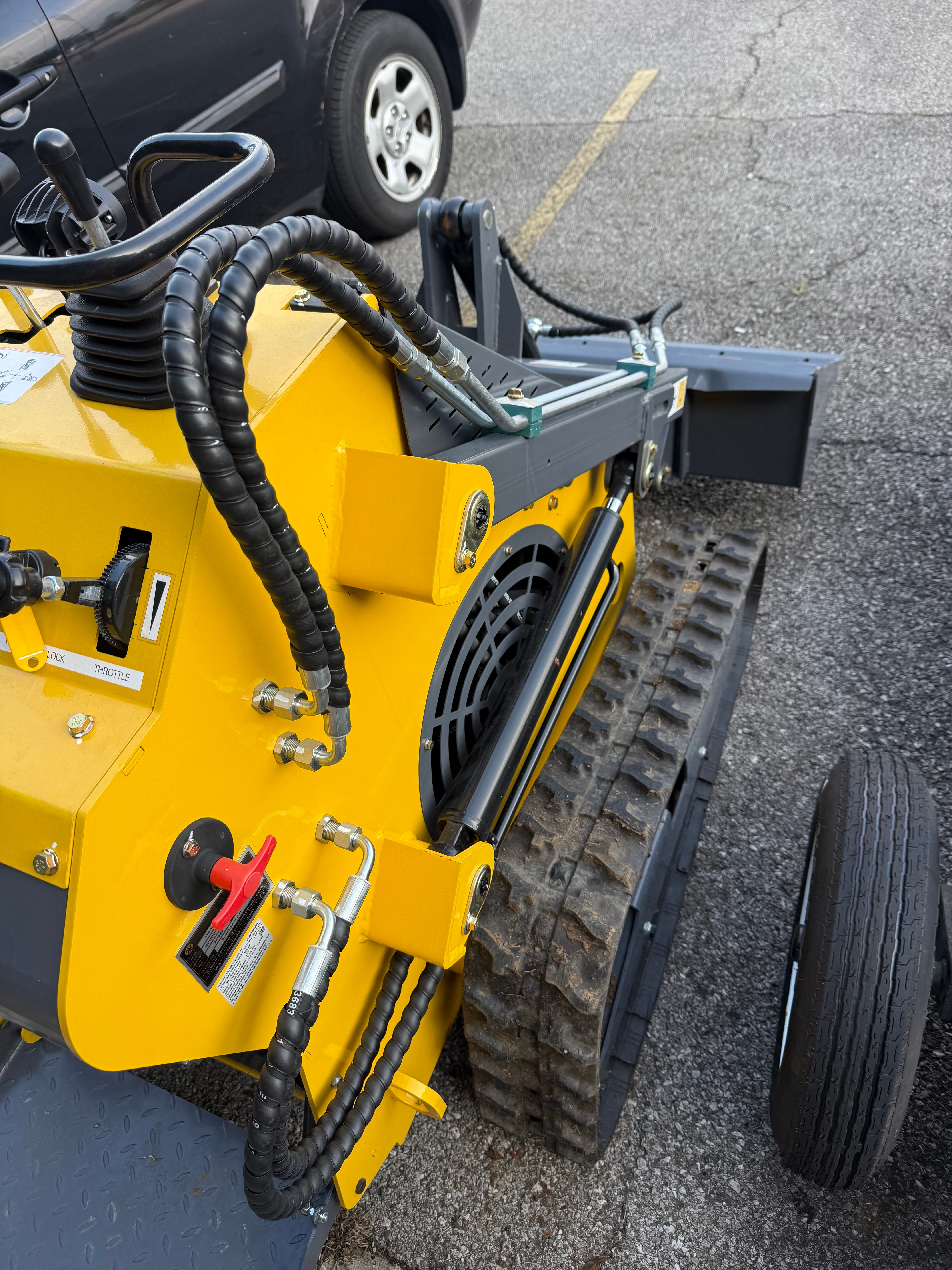 AGT Mini Skid Steer thumbnail 4