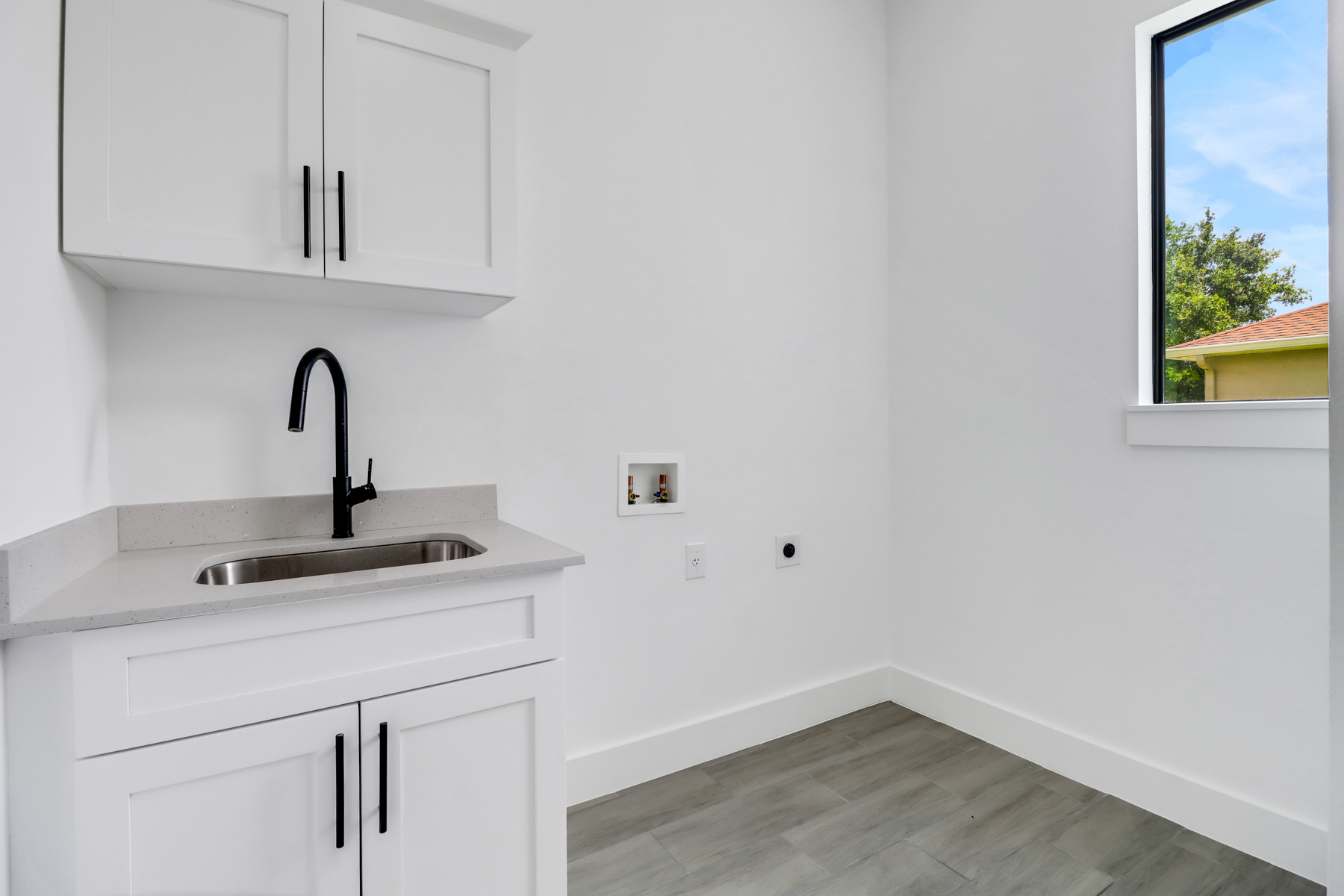 Modern Laundry Rooms