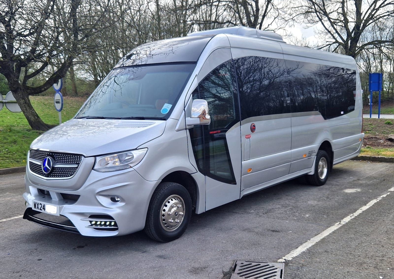 22 Seater Minibus