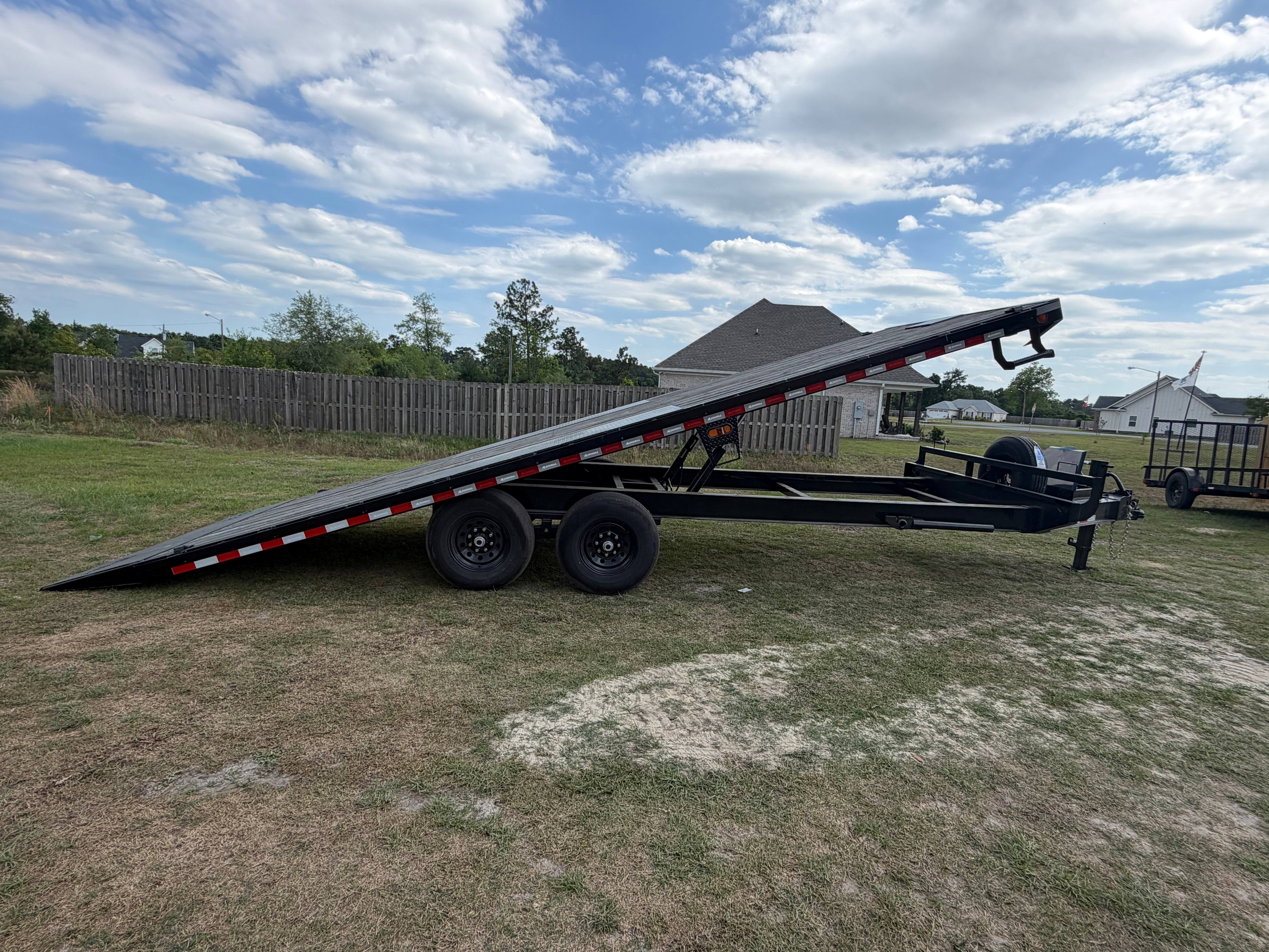 24ft Tilt Trailer — thumbnail view 3