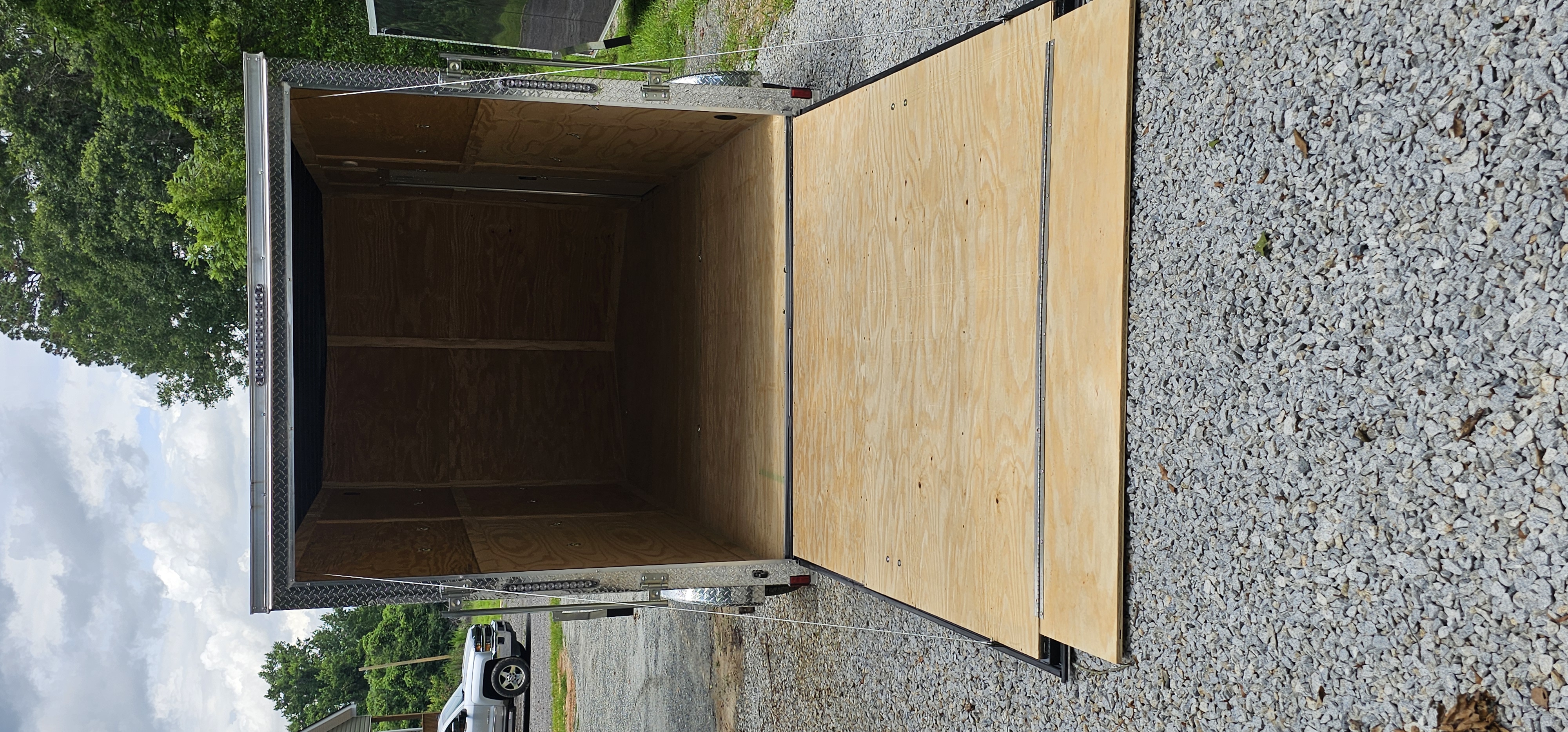 7x16 Enclosed Trailer view 3