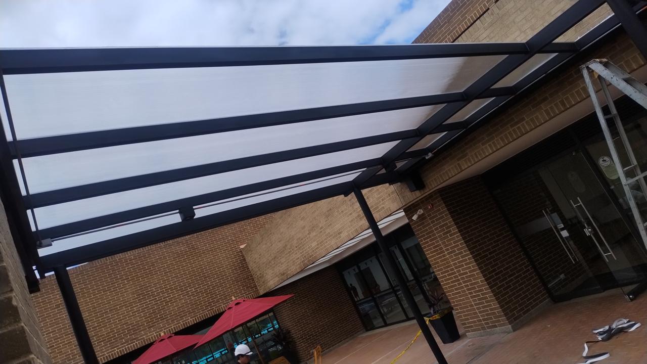 Pérgola Comercial