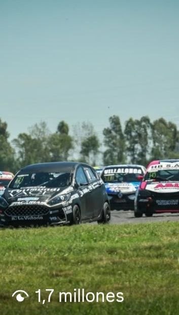Reel viral: largada de carrera de autos