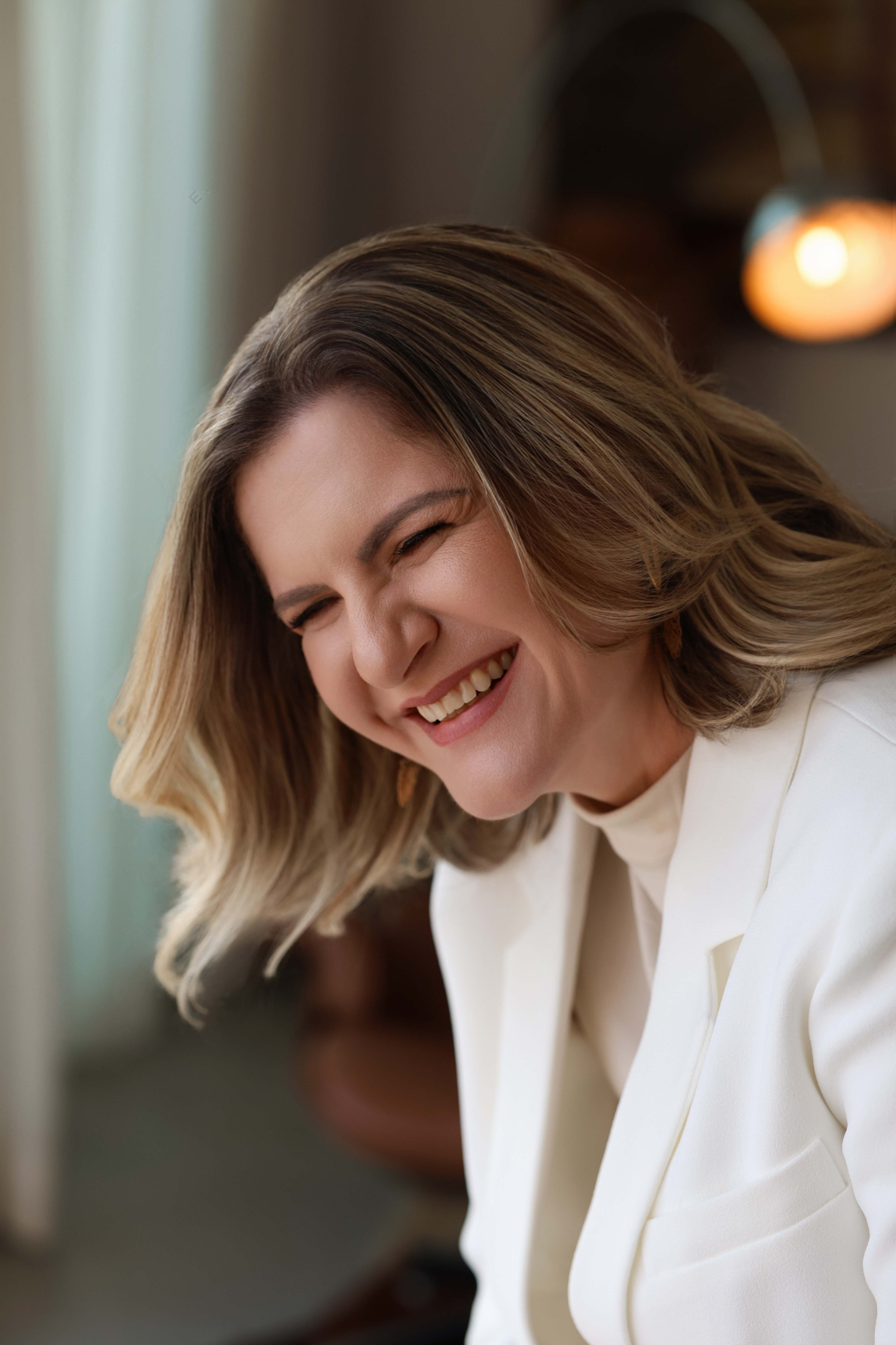 Dra. Sidnéa Macioci sorrindo