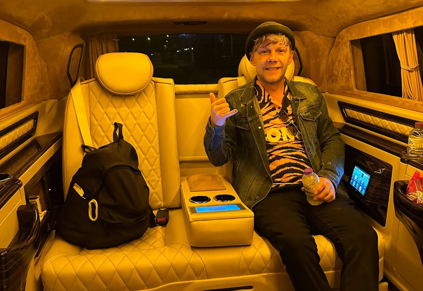 Guest enjoying evening transfer