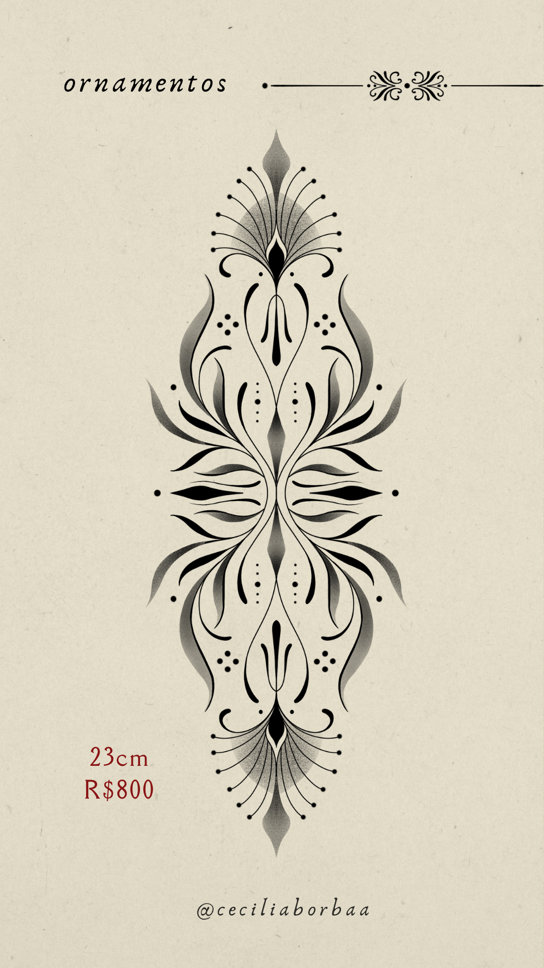 Ornamento vertical grande com padrão simétrico complexo — Ornamentos por Cecília Borba