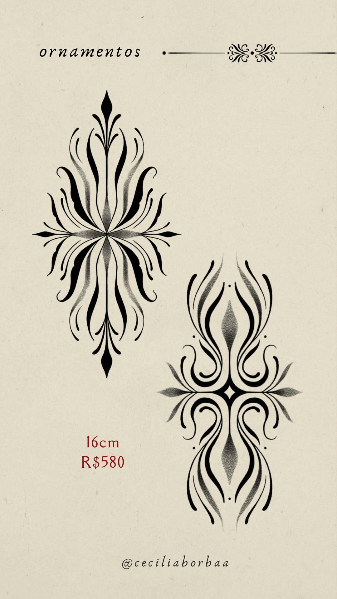 Dois ornamentos: um floral e um com padrão de cruzeta — Ornamentos por Cecília Borba