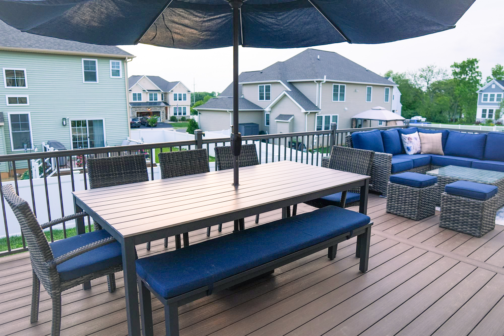 Backyard Deck, Patio & Outdoor Kitchen Retreat - Image 5