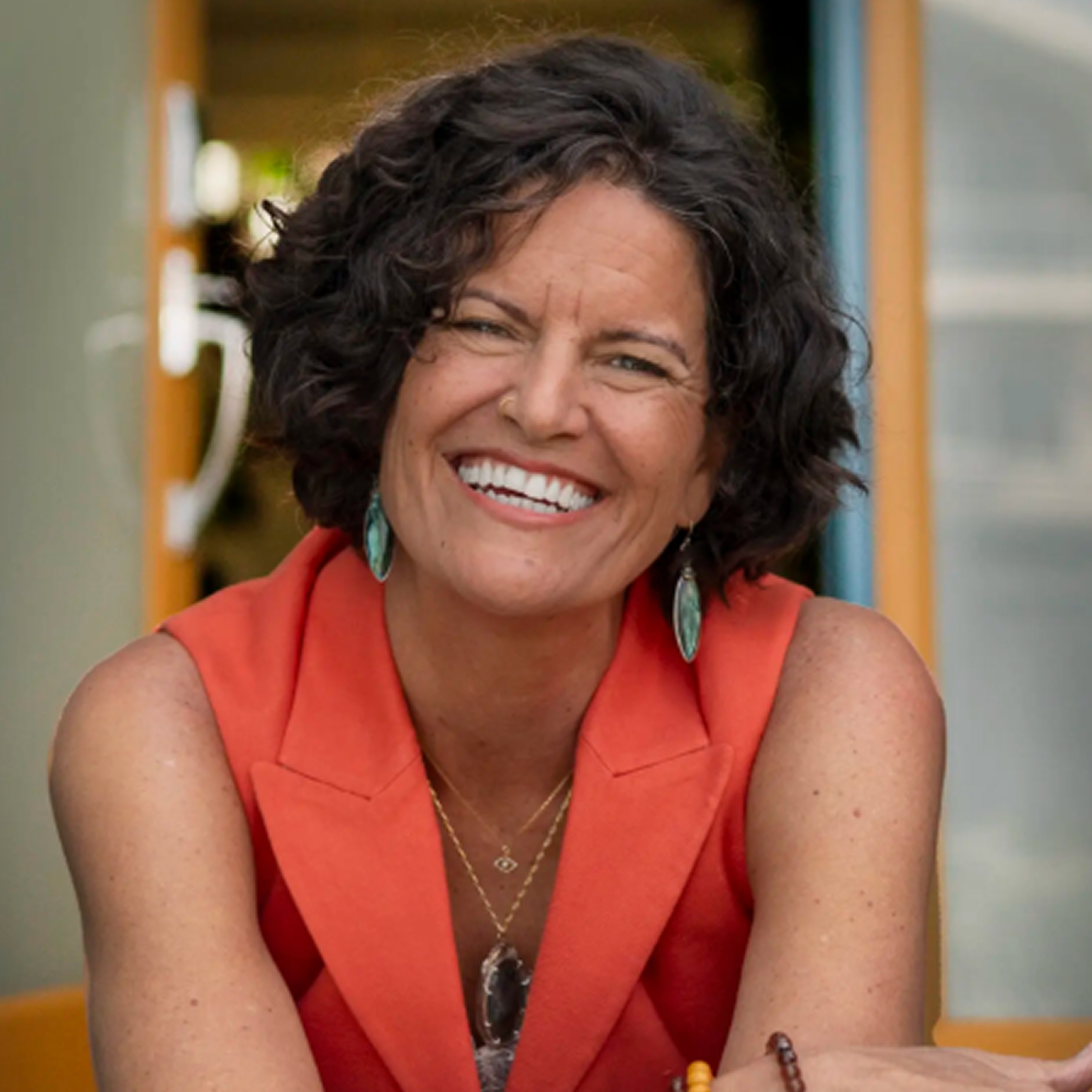 Dr. Mindy Pelz