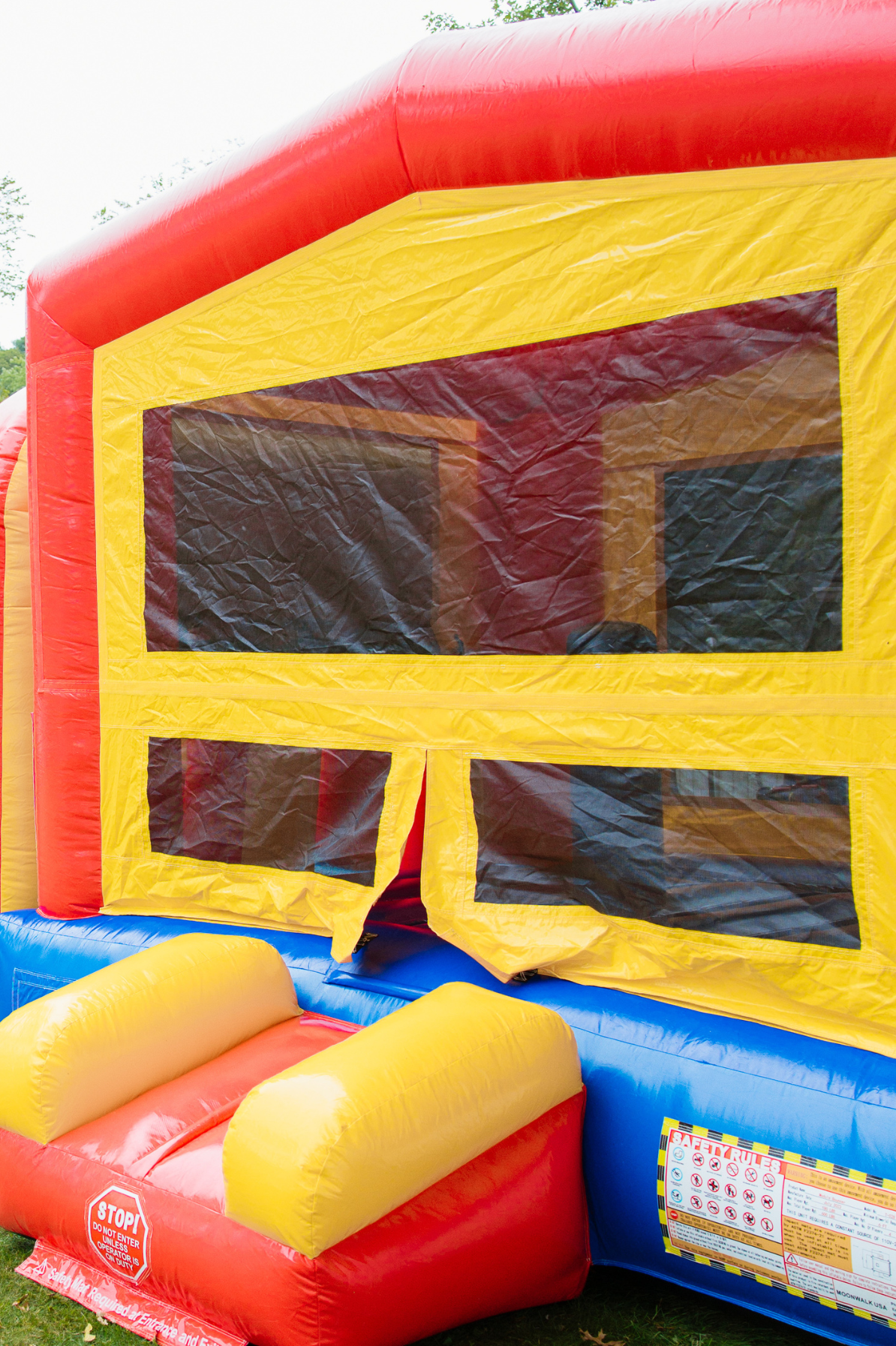 Classic Bounce House photo 2