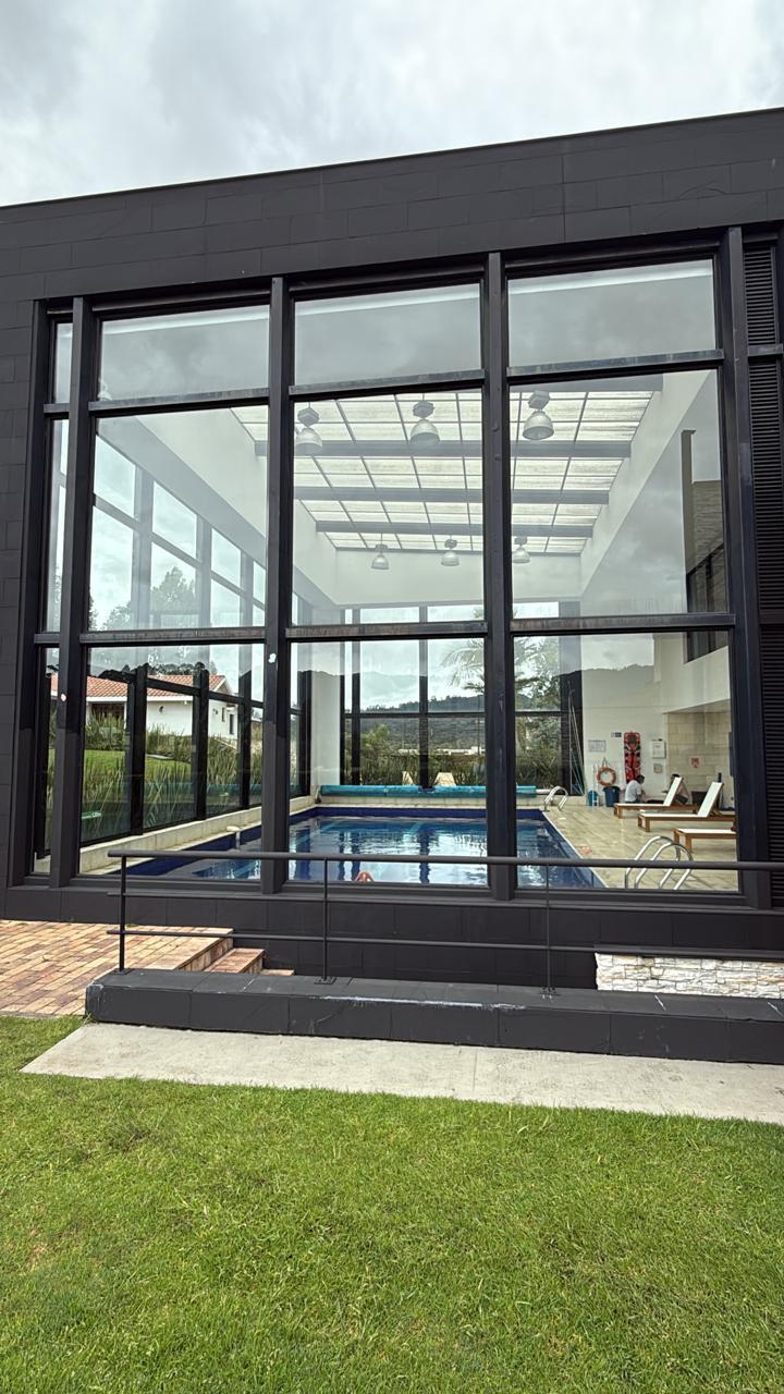 Diseño de Piscina y Jardín