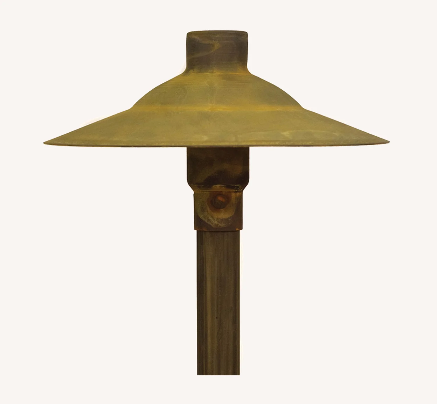 730-16 Rust path light with wide shade