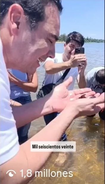 Reel viral: pesca en el río