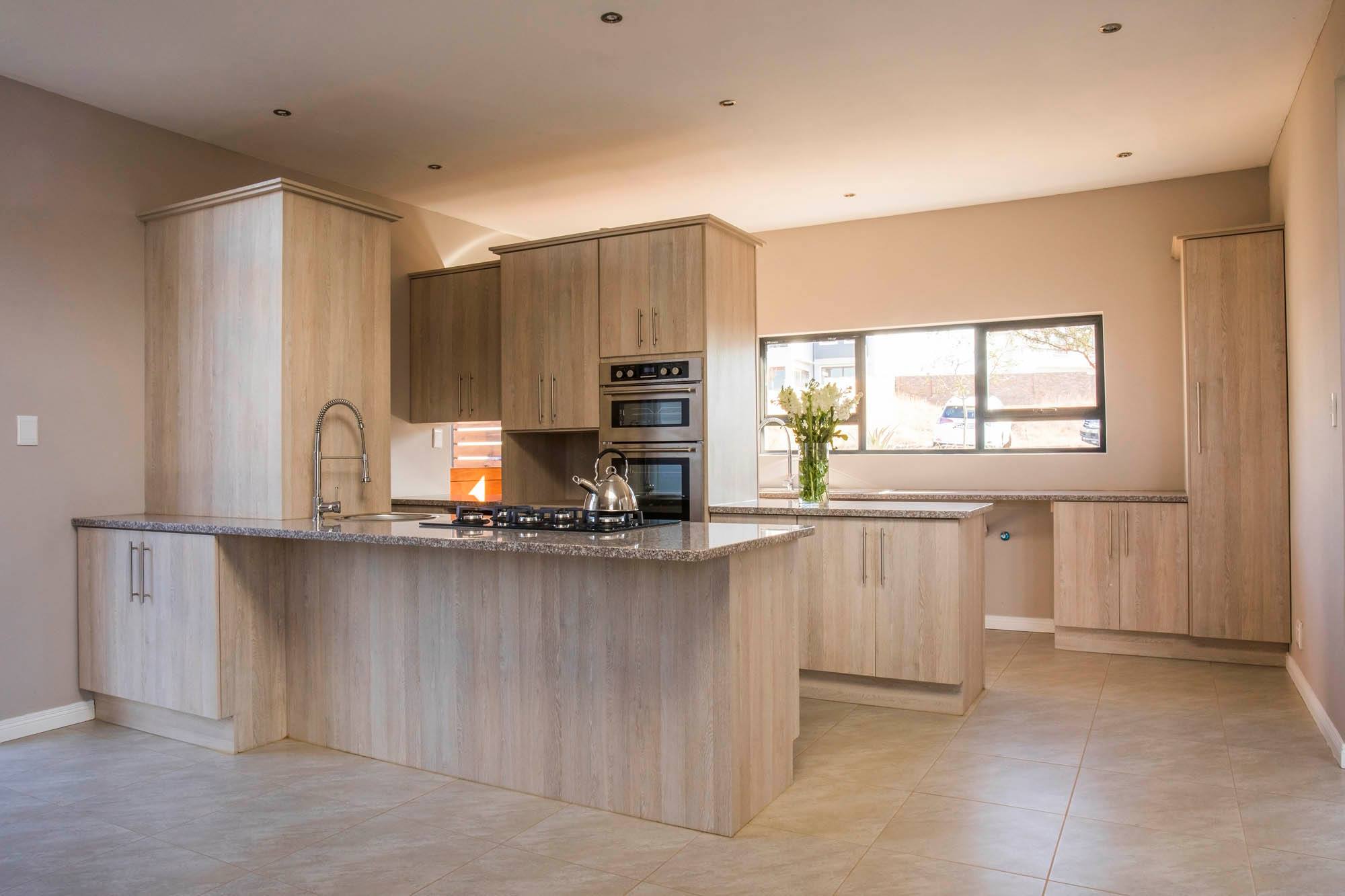Light Oak Open Plan Kitchen