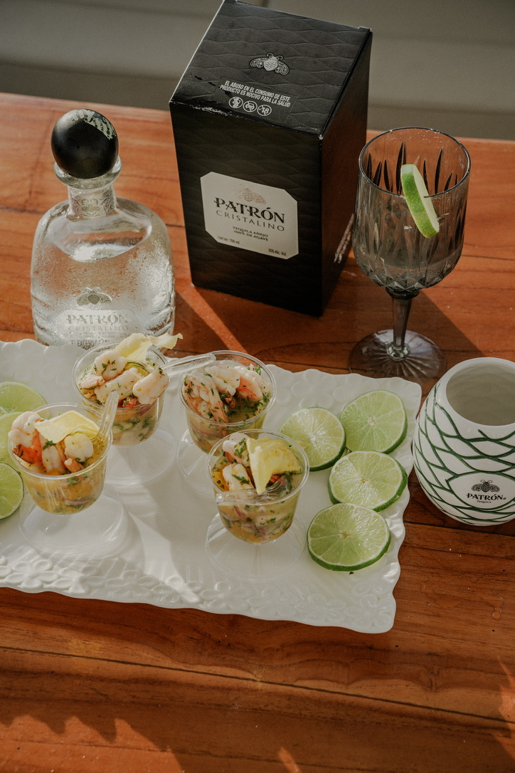 Servicio de alimentos y bebidas para una experiencia a bordo