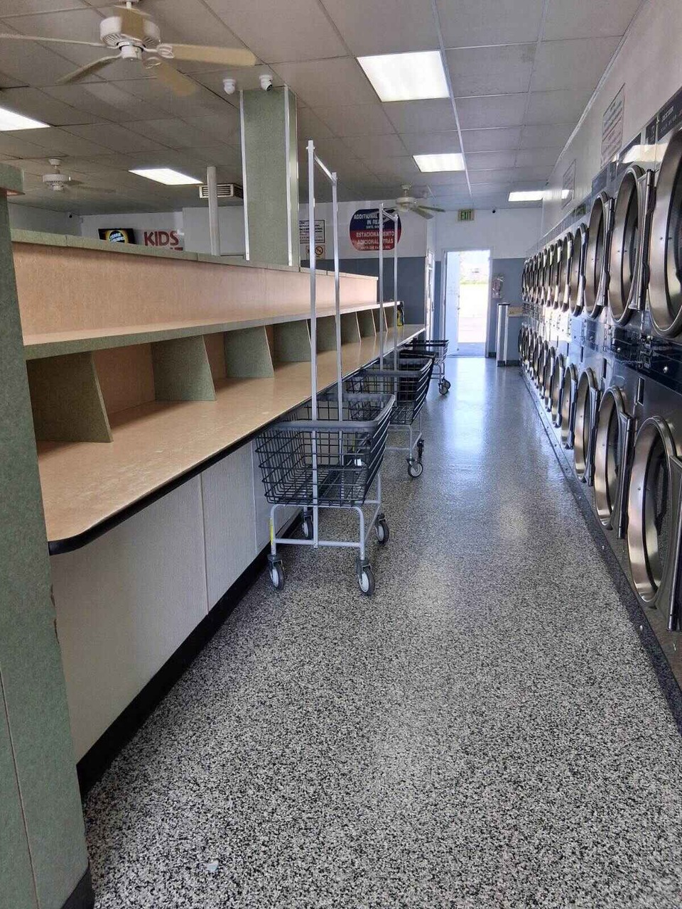 The Laundry Hamper - Coin Laundry & Self-service Laundromat, photo 6 of 12