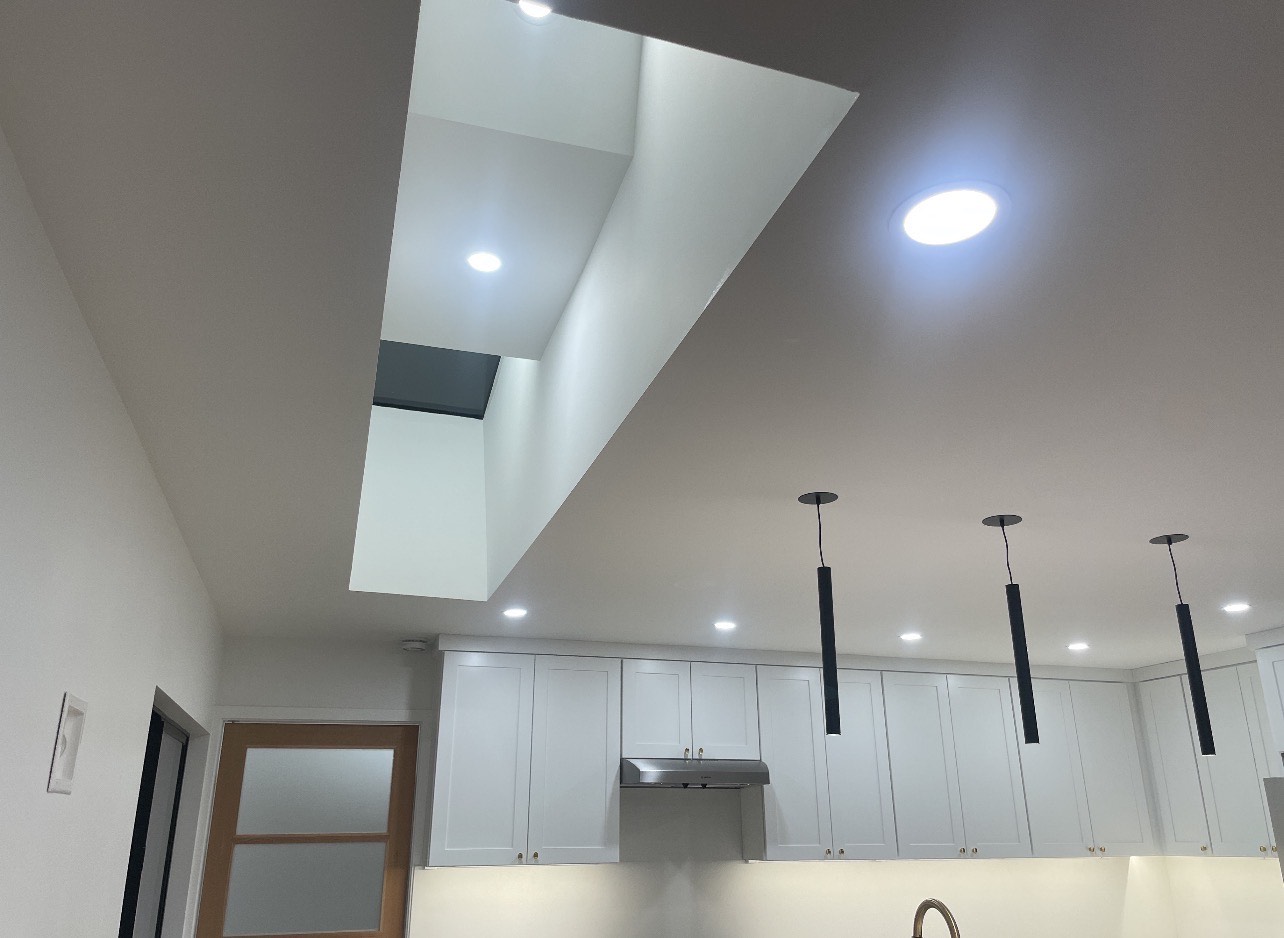 Modern kitchen lighting installation