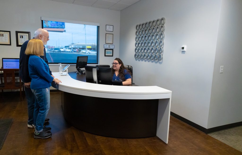 Welcoming reception desk at 417 Spine Chiropractic practice