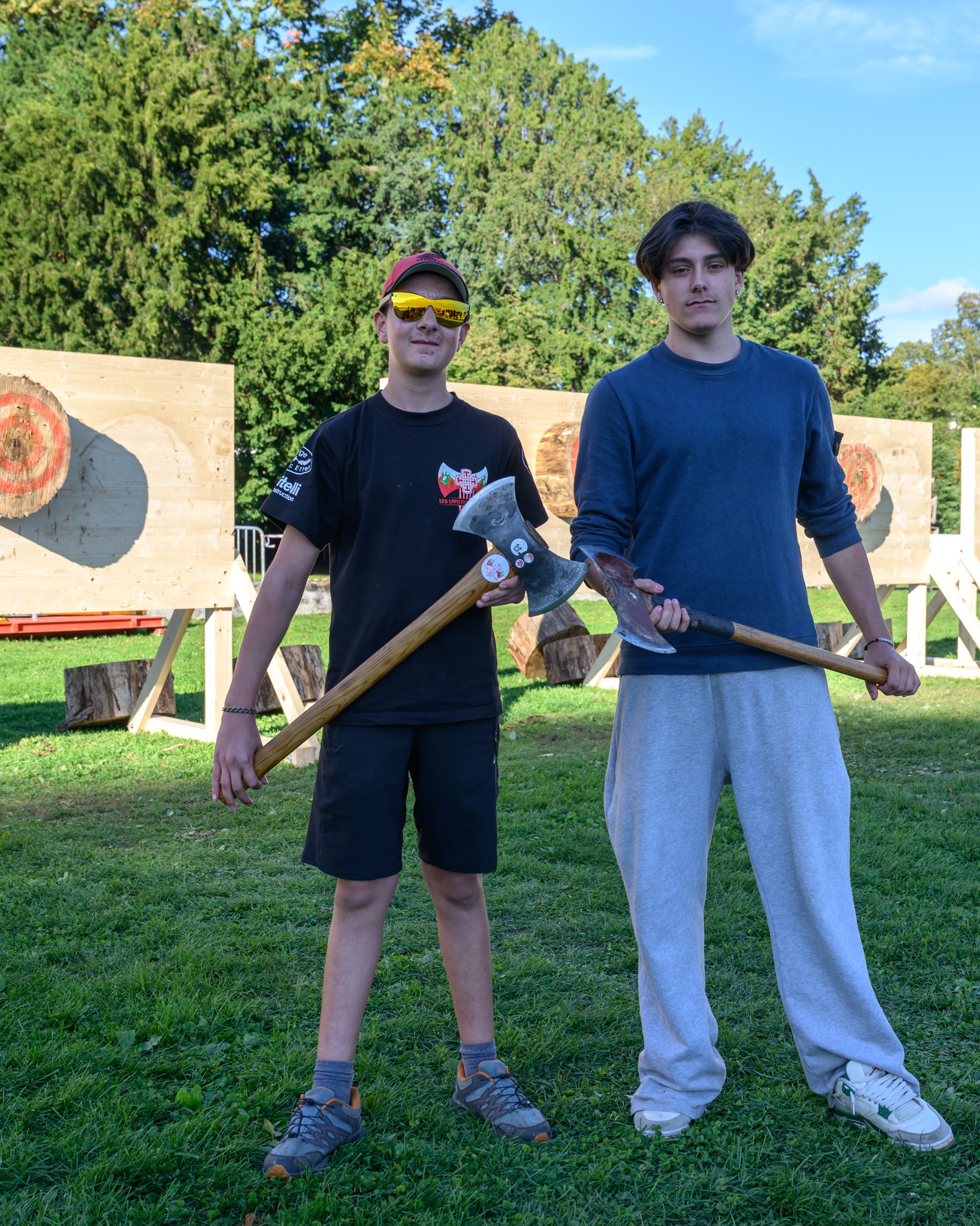 Duo de jeunes lanceurs