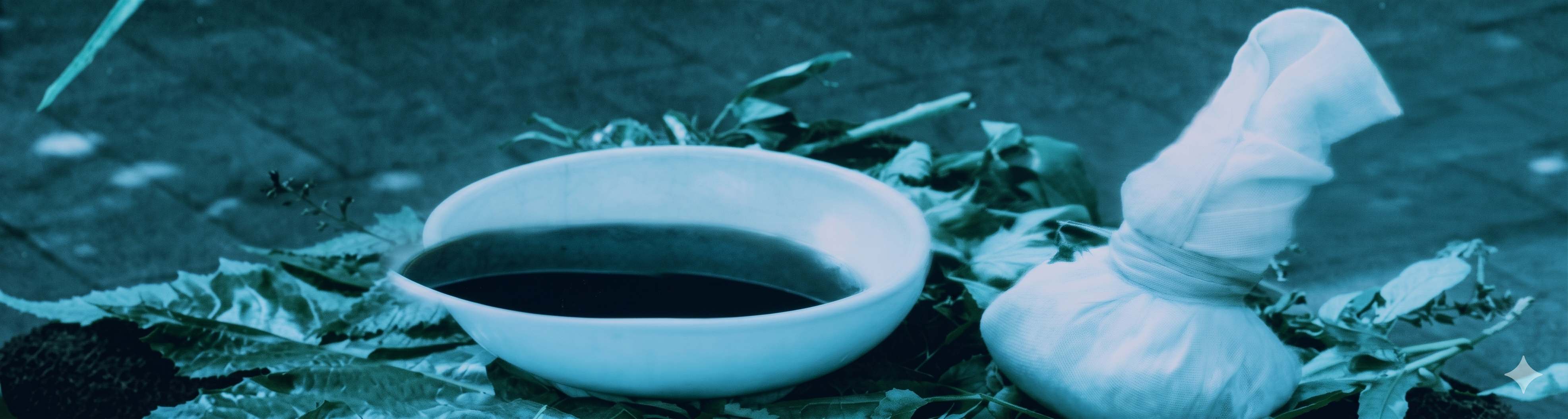 Brass bowls and herbal preparations used in Siddha Vaidya massage treatments