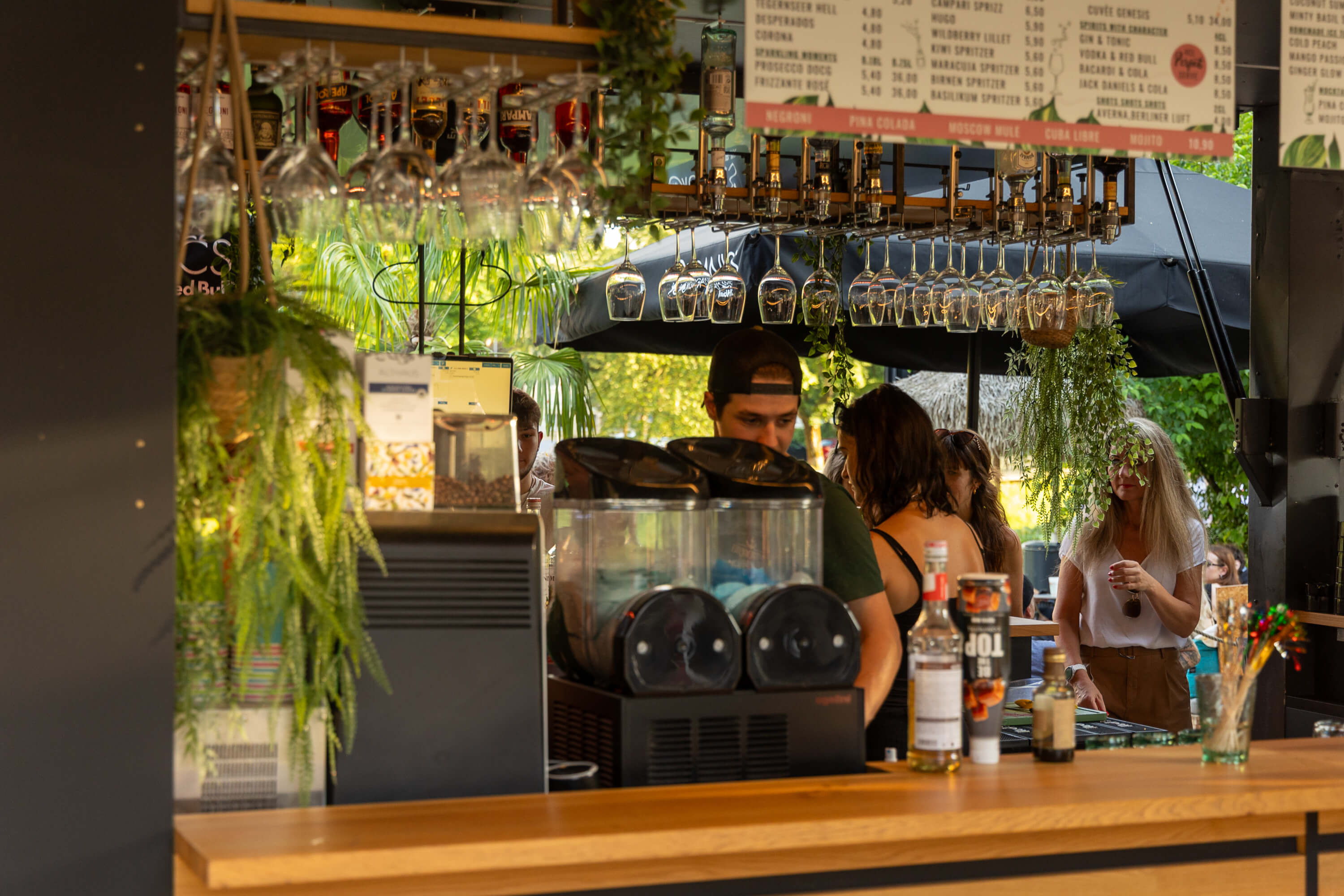 Bar Detail