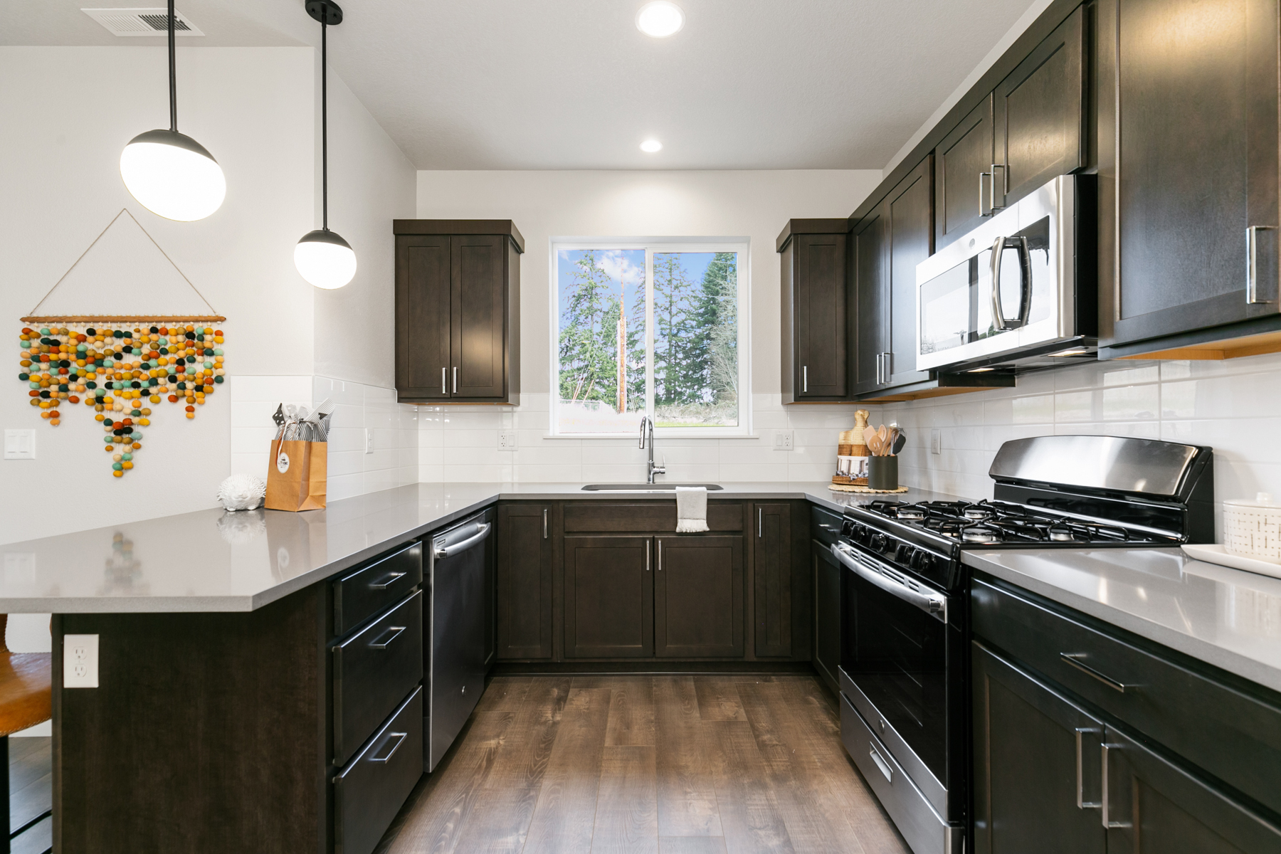 Modern home kitchen staging