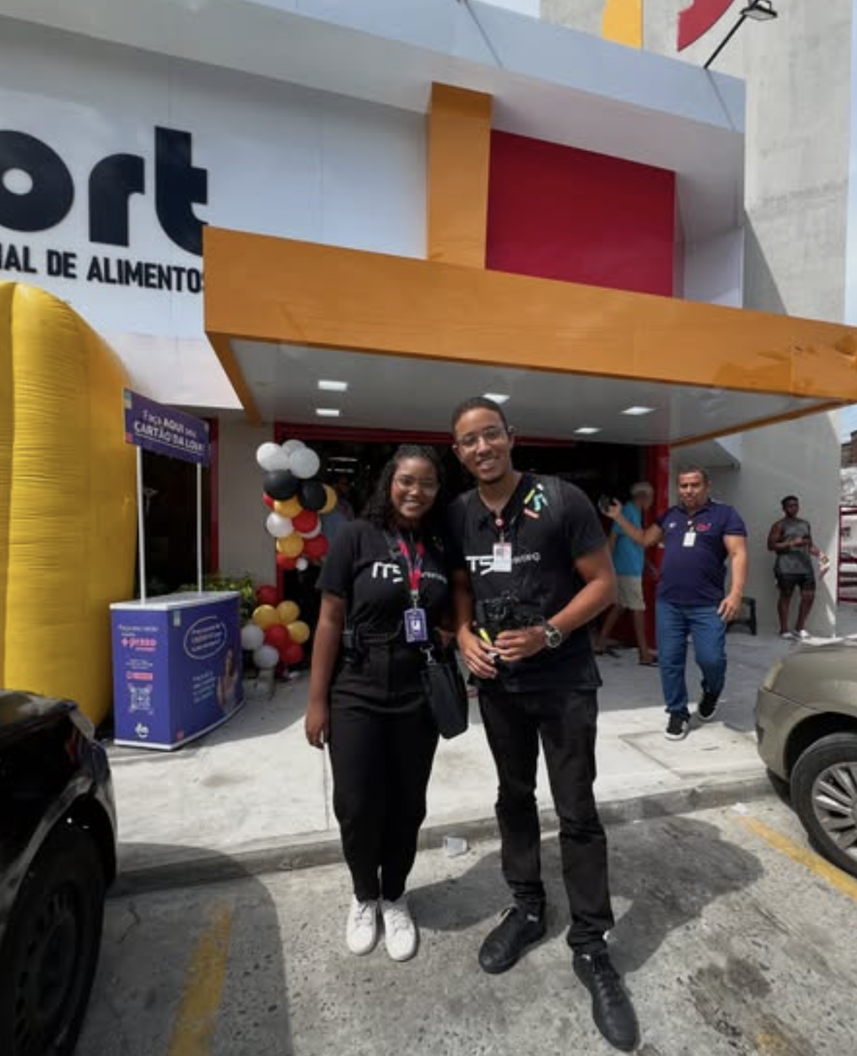 Time IT5 cobrindo inauguração de nova unidade de cliente