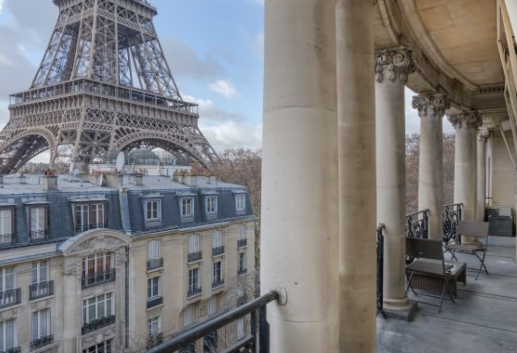 Terrasse avec vue Tour Eiffel