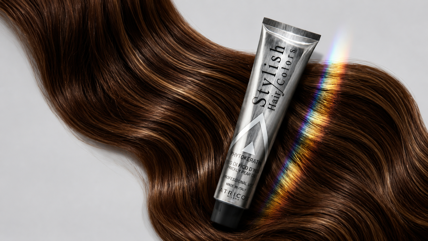 Producto Atricos sobre cabello brillante con reflejos de luz